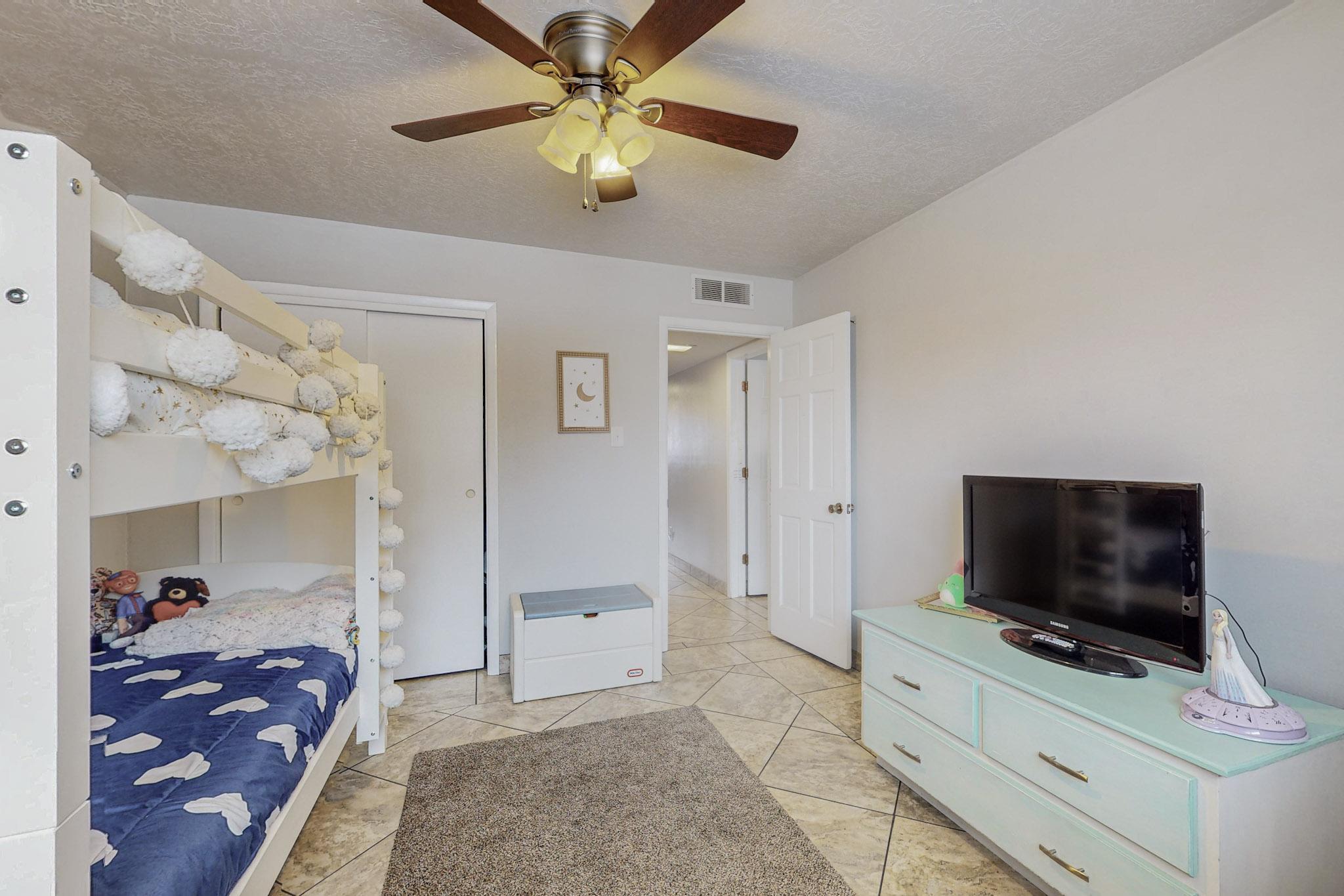 3816 Capistrano Court NE