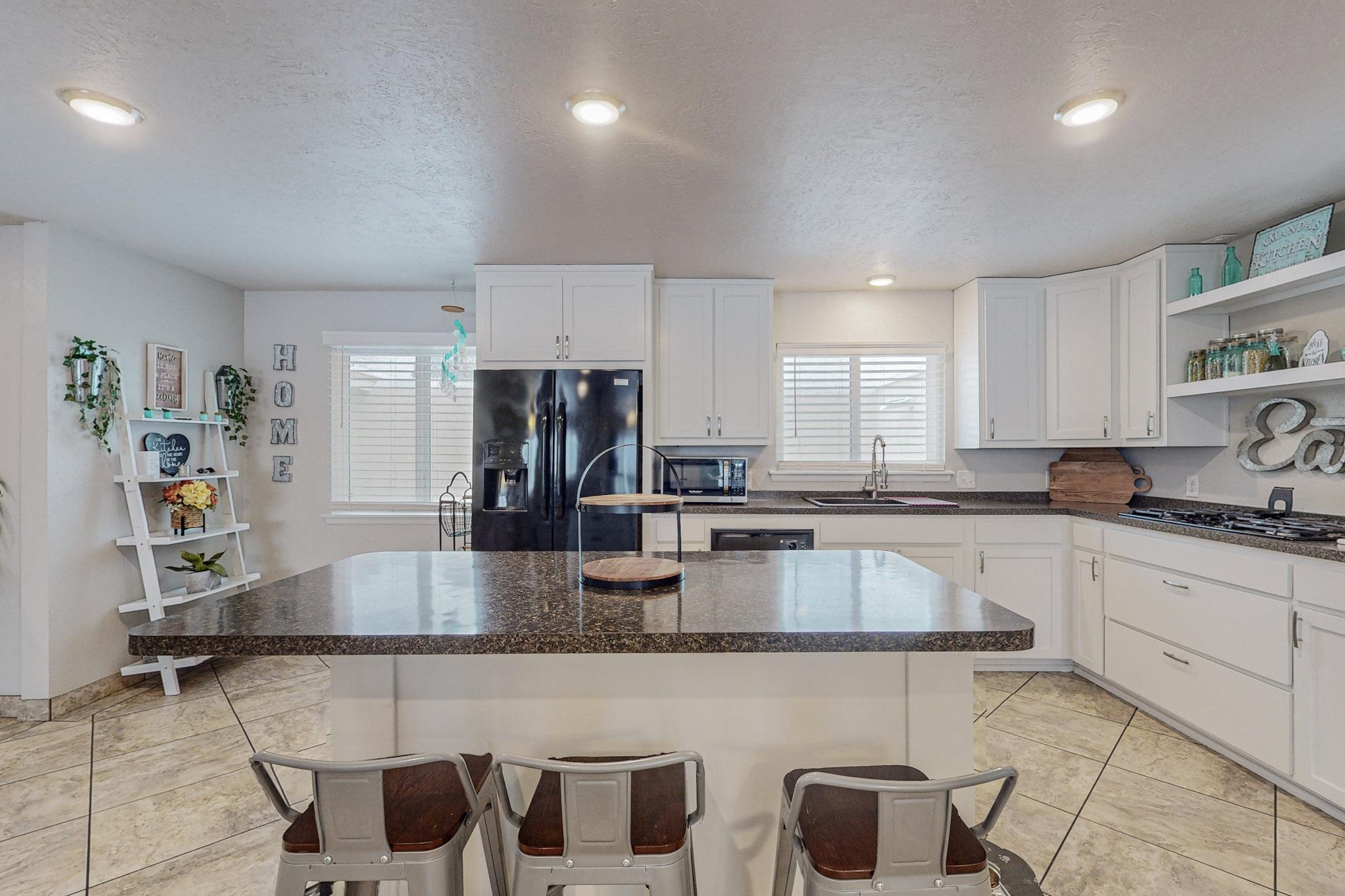 3816 Capistrano Court NE