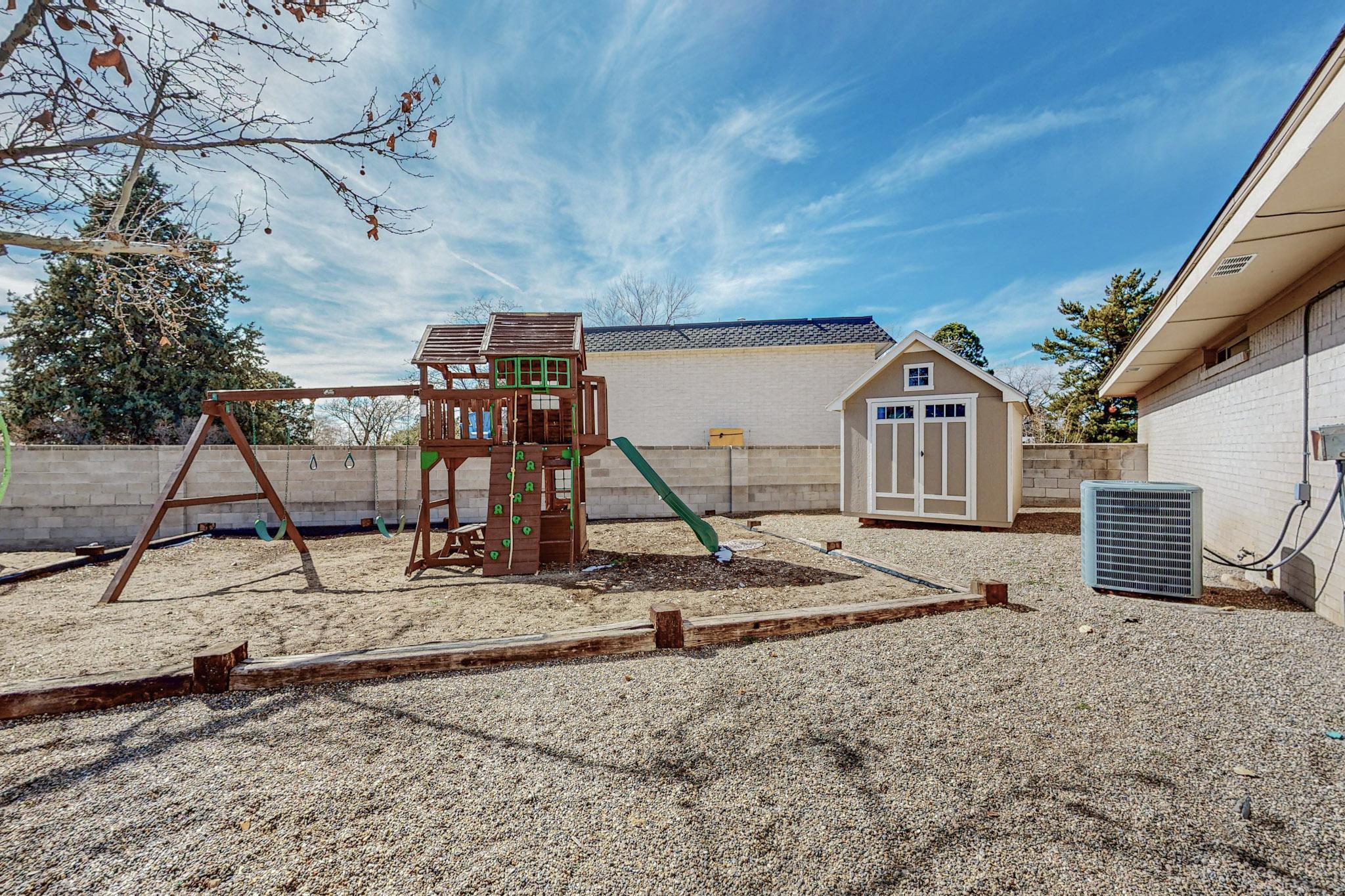 3816 Capistrano Court NE