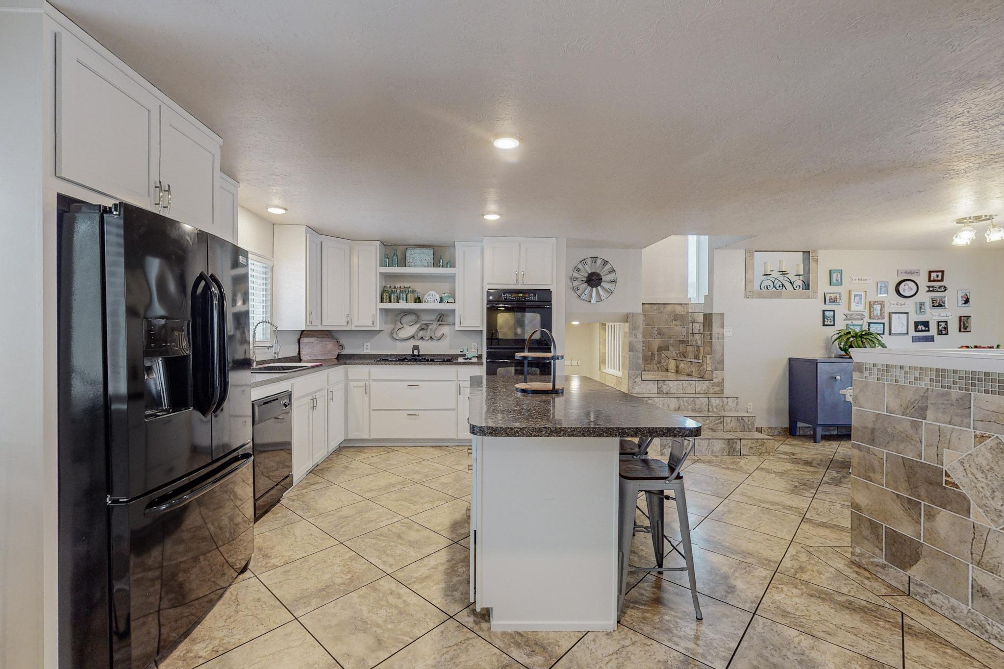 3816 Capistrano Court NE