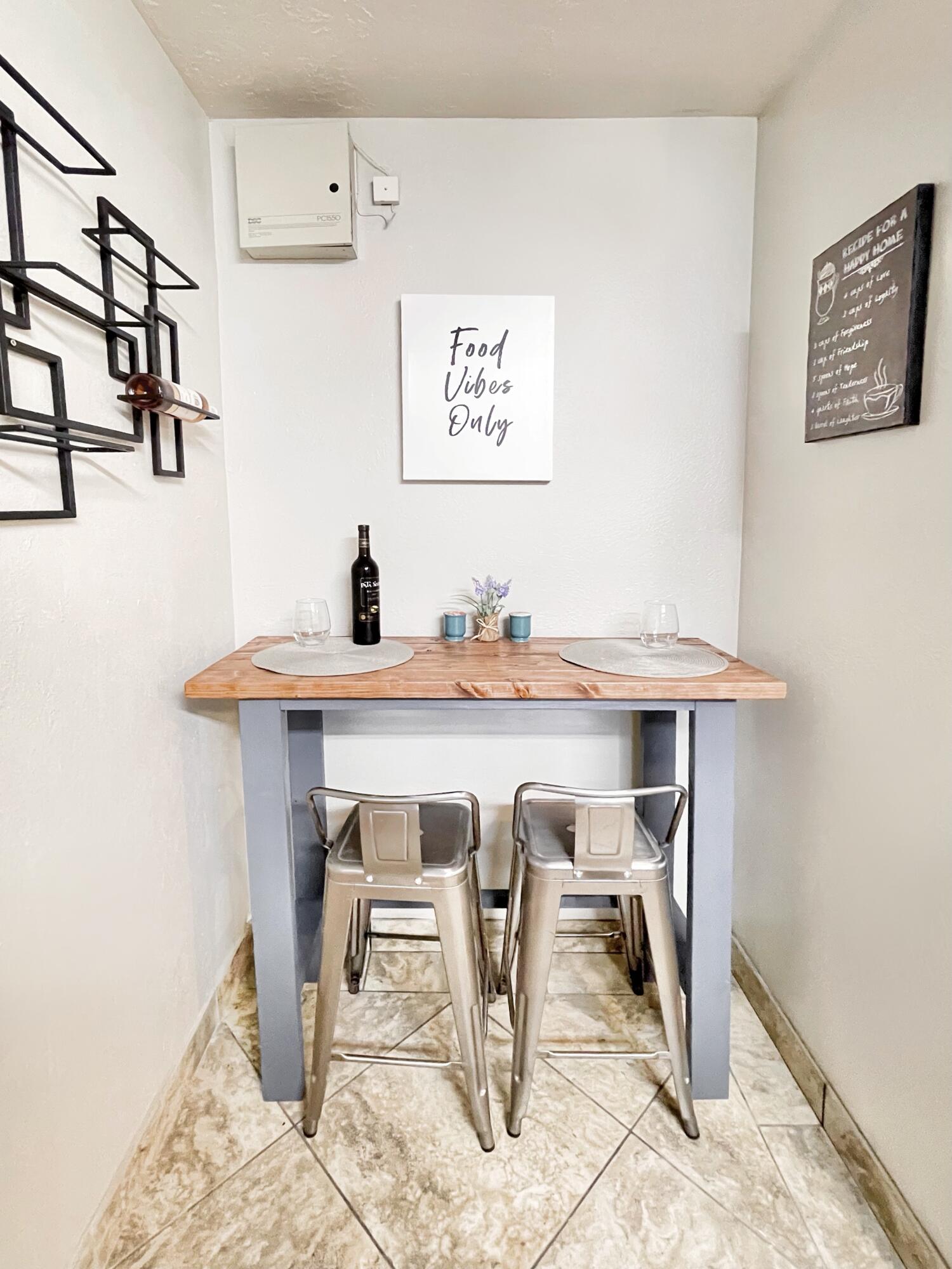 3816 Capistrano Court NE