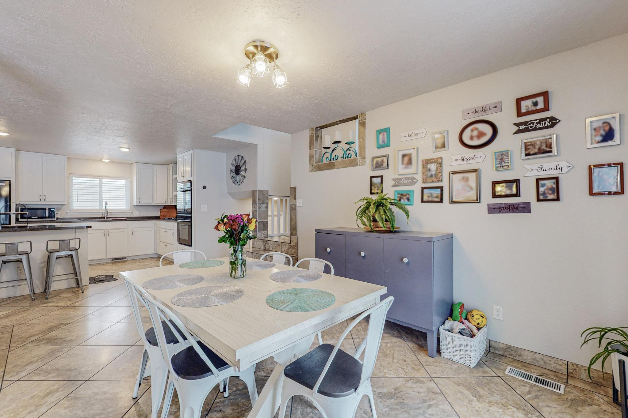 3816 Capistrano Court NE