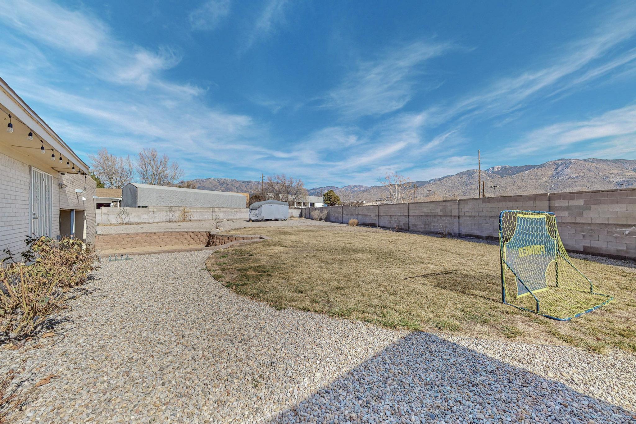 3816 Capistrano Court NE