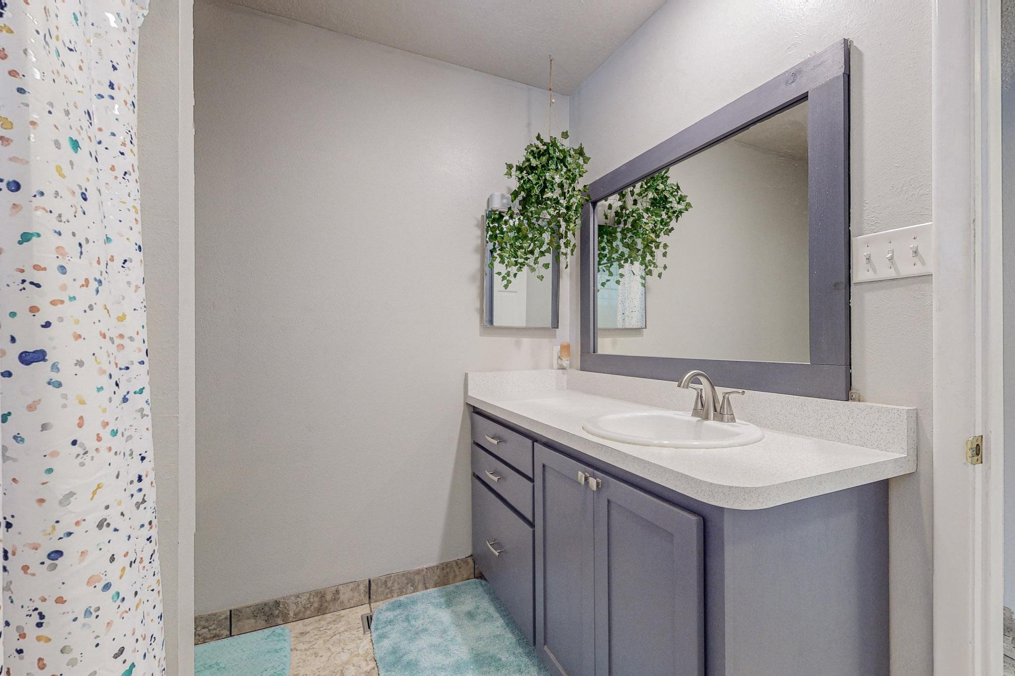 3816 Capistrano Court NE