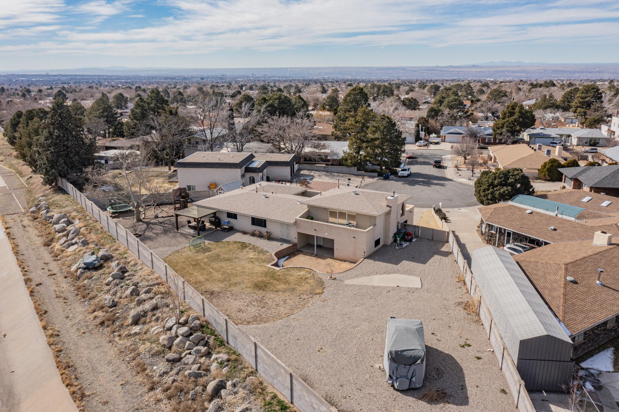 3816 Capistrano Court NE