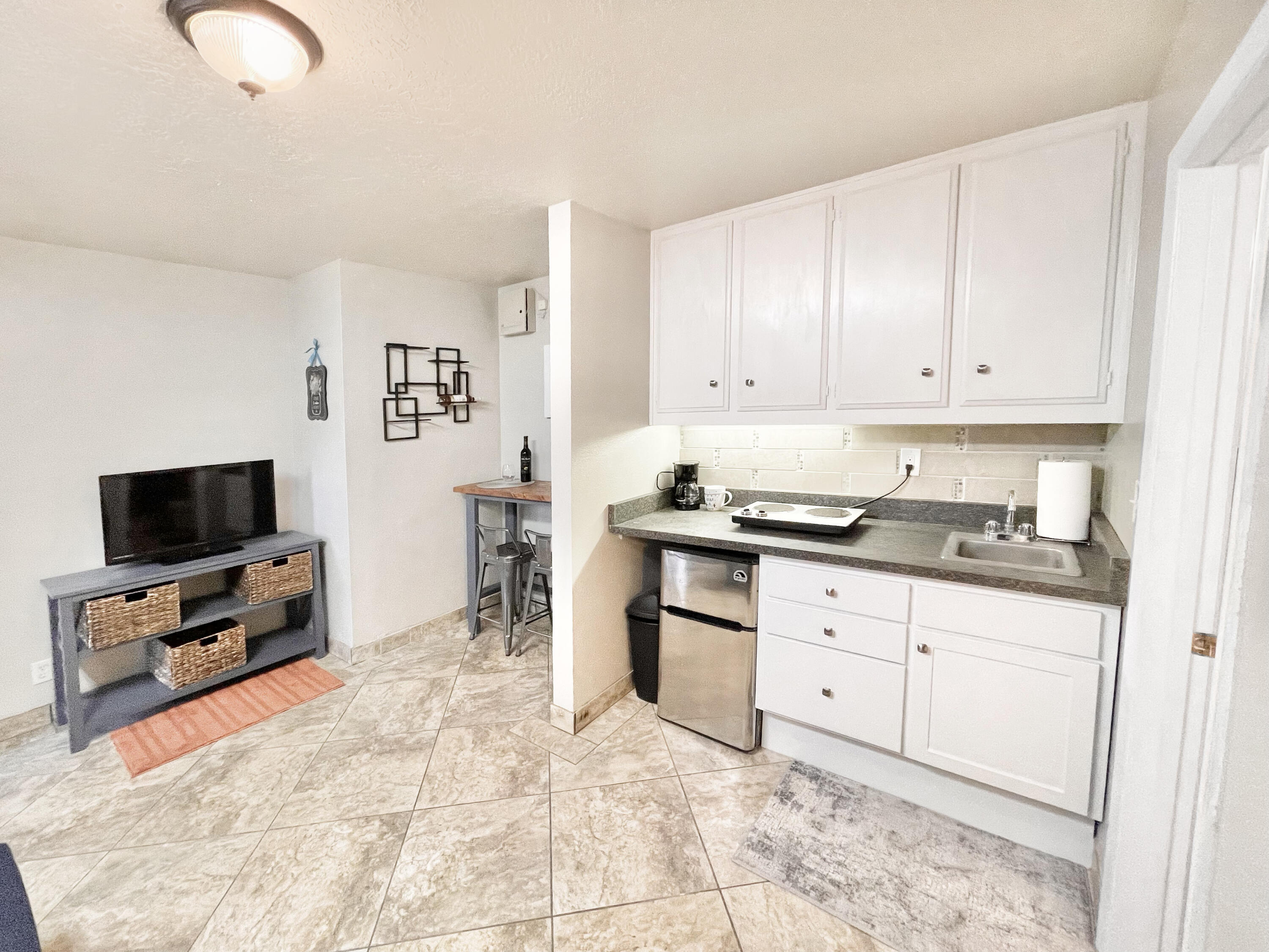 3816 Capistrano Court NE