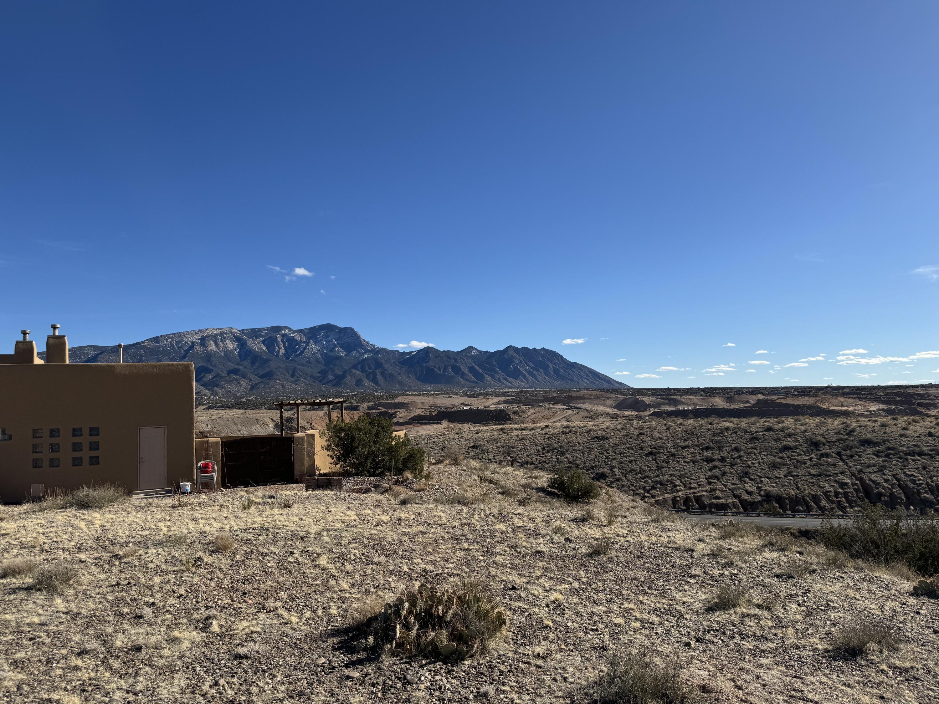 7 3rd Mesa Court