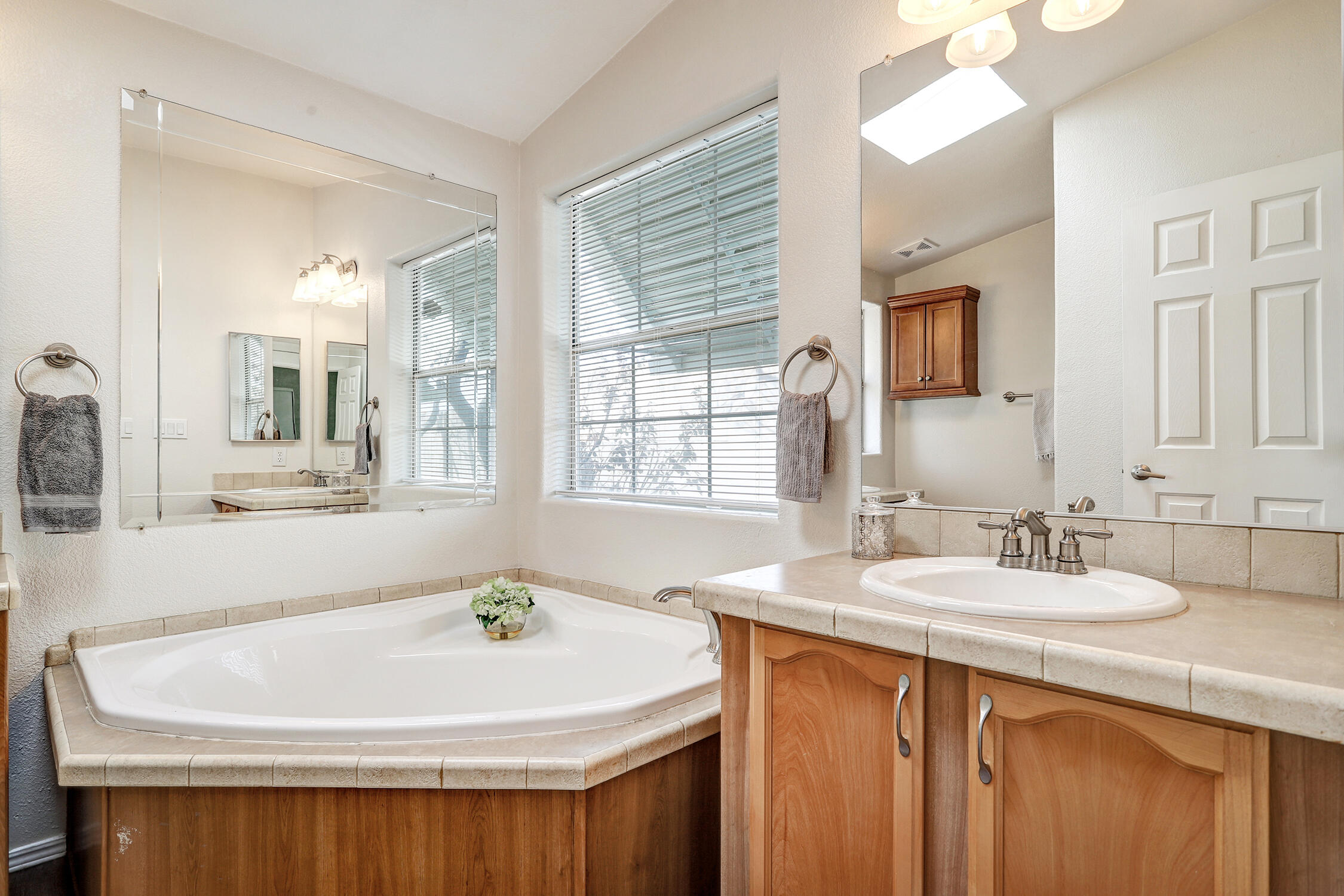 108 Sunrise Bluffs Drive