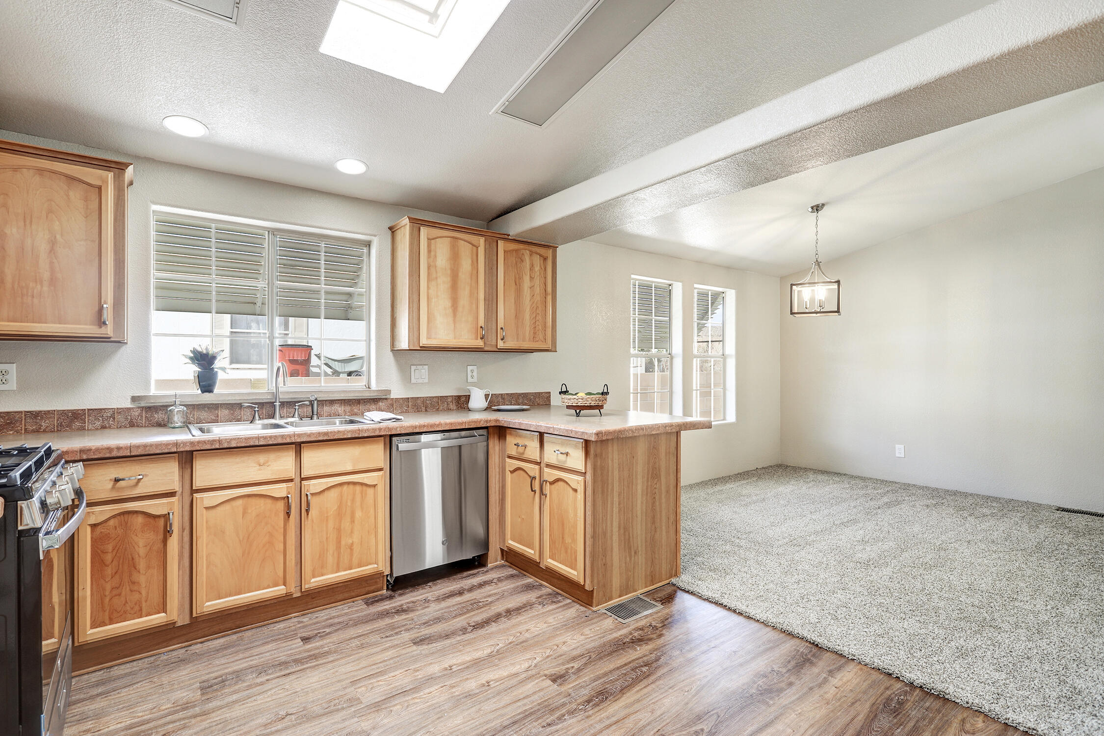 108 Sunrise Bluffs Drive