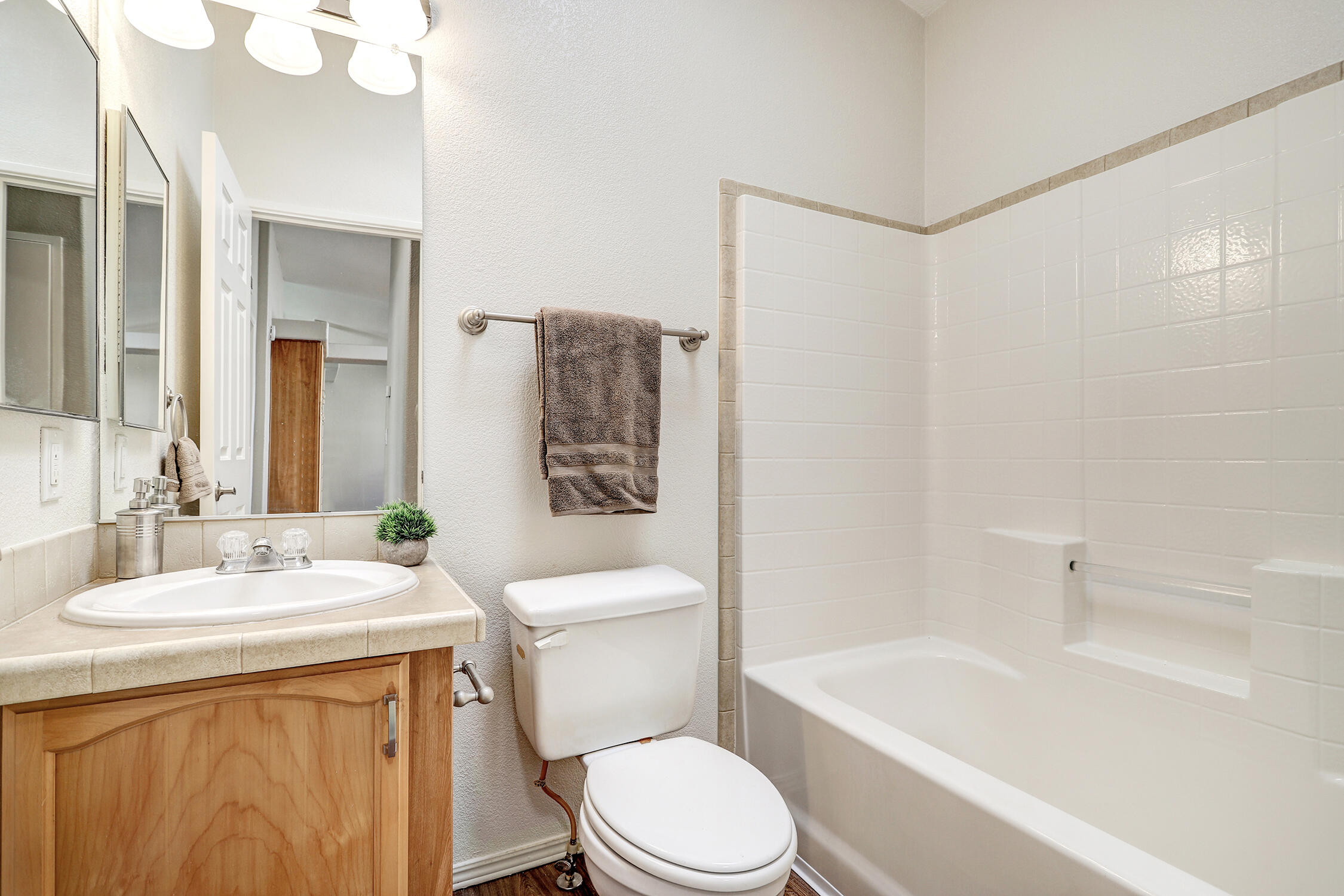 108 Sunrise Bluffs Drive