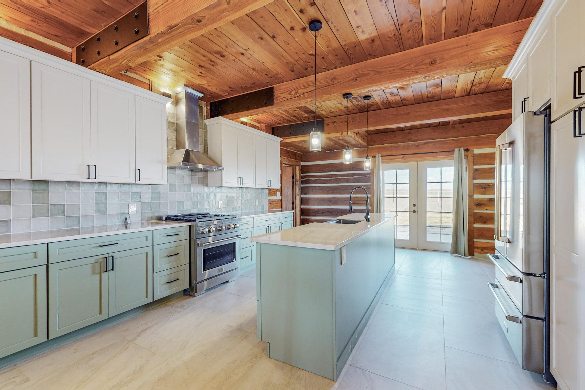 333 WHITE LAKES Road B