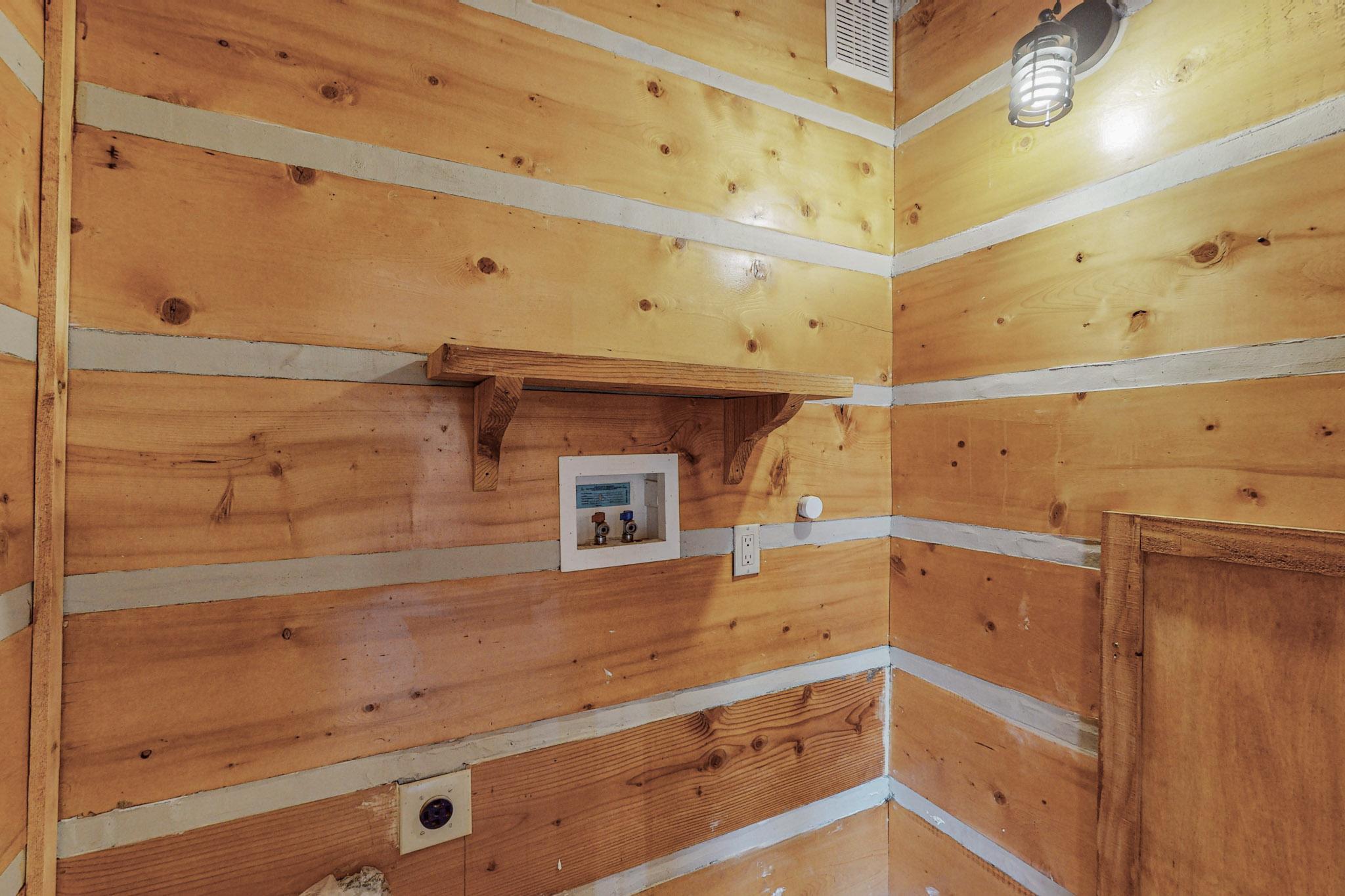 333 WHITE LAKES Road B