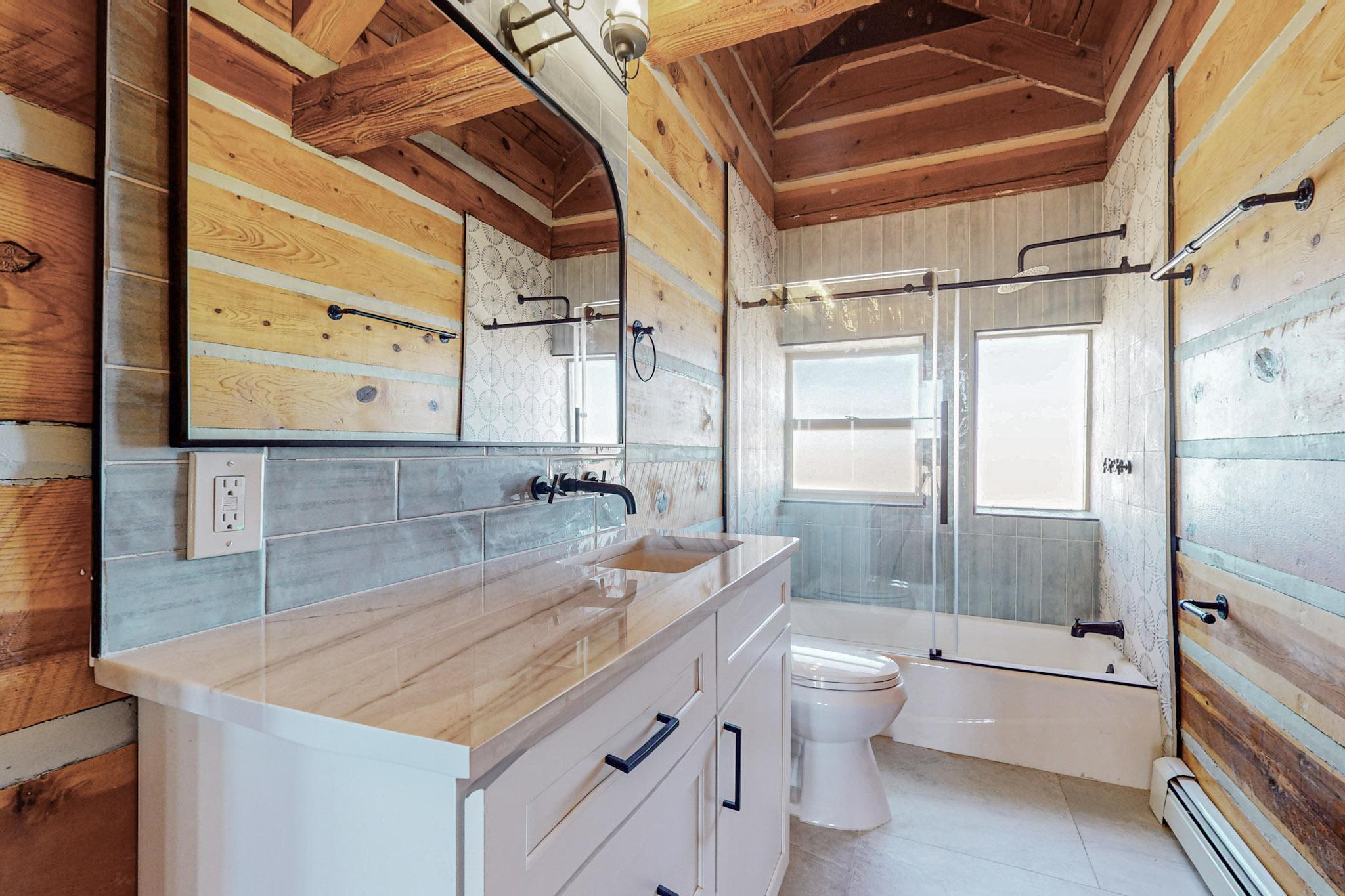 333 WHITE LAKES Road B