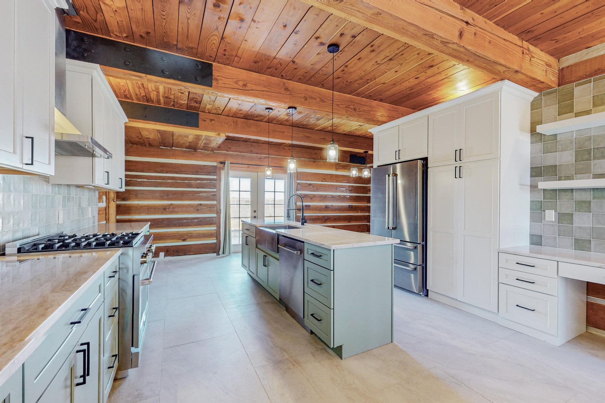 333 WHITE LAKES Road B