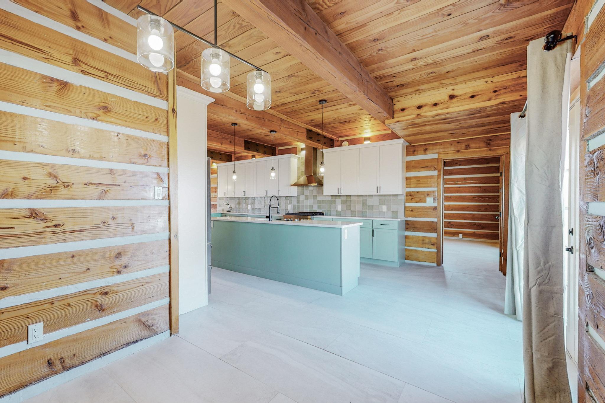 333 WHITE LAKES Road B