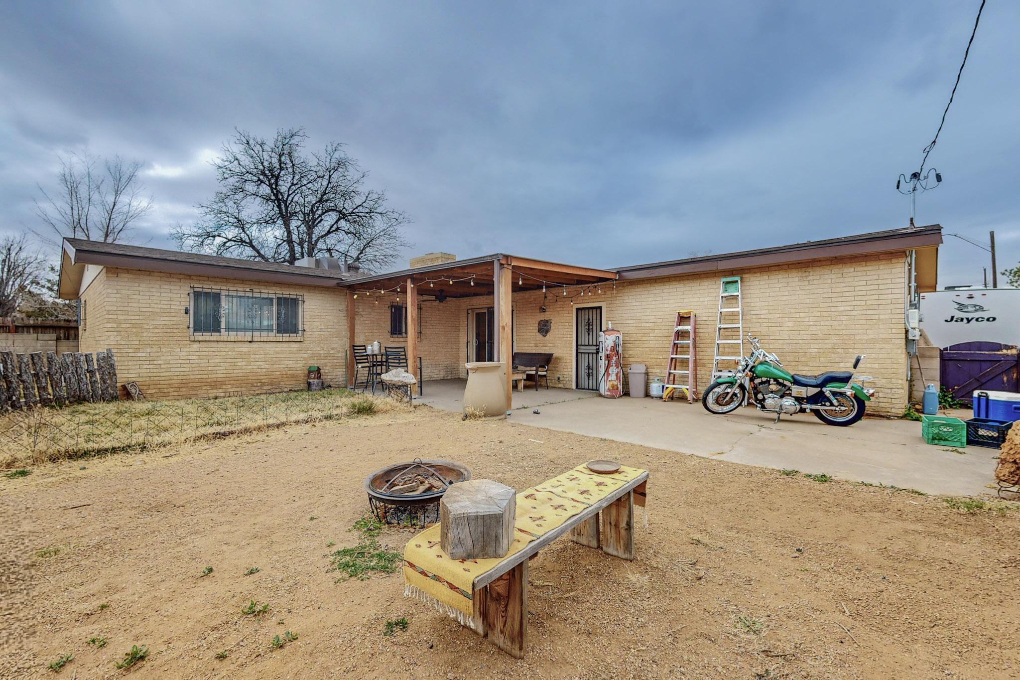 1112 Espanola Street NE