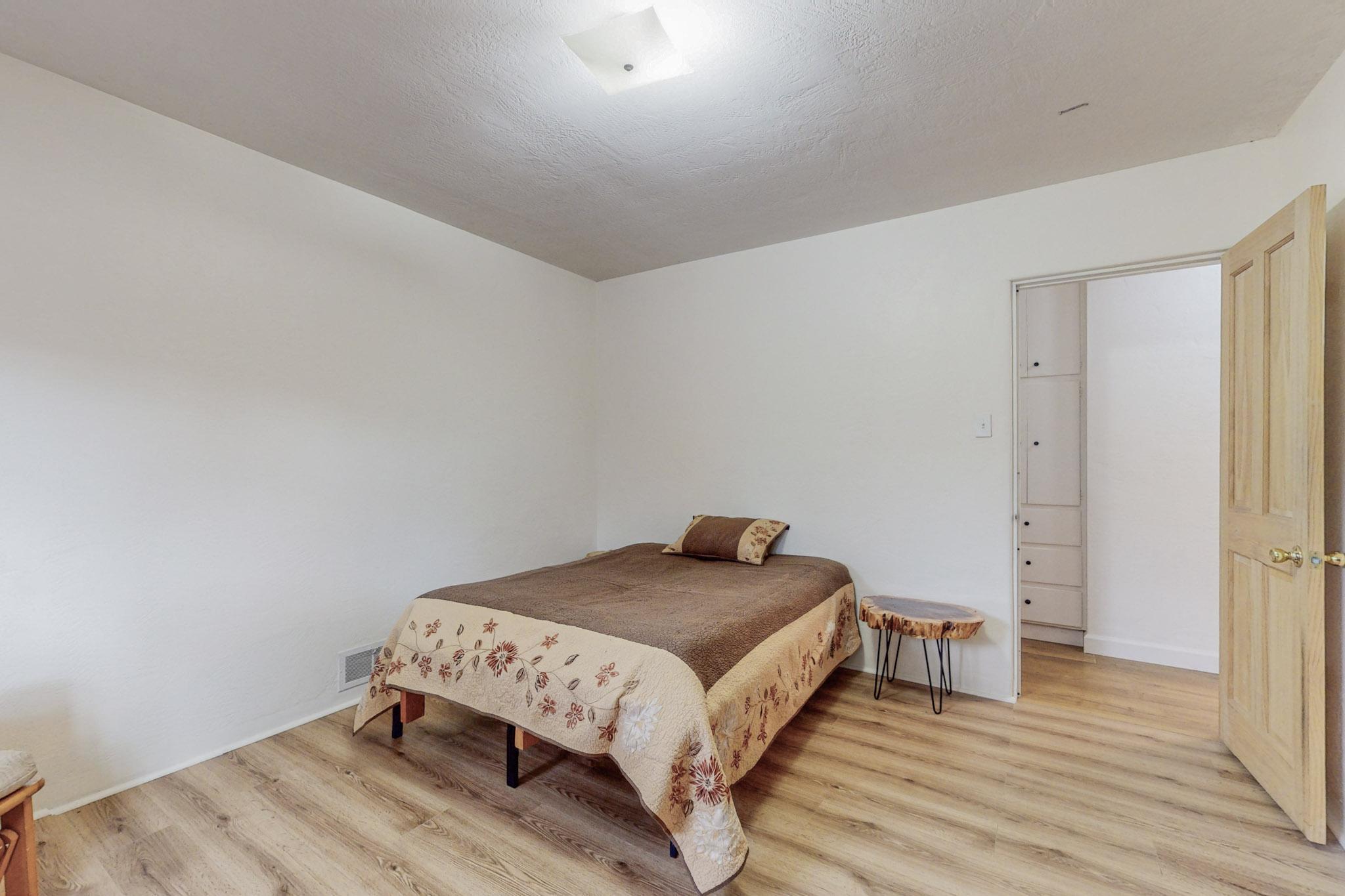 1112 Espanola Street NE