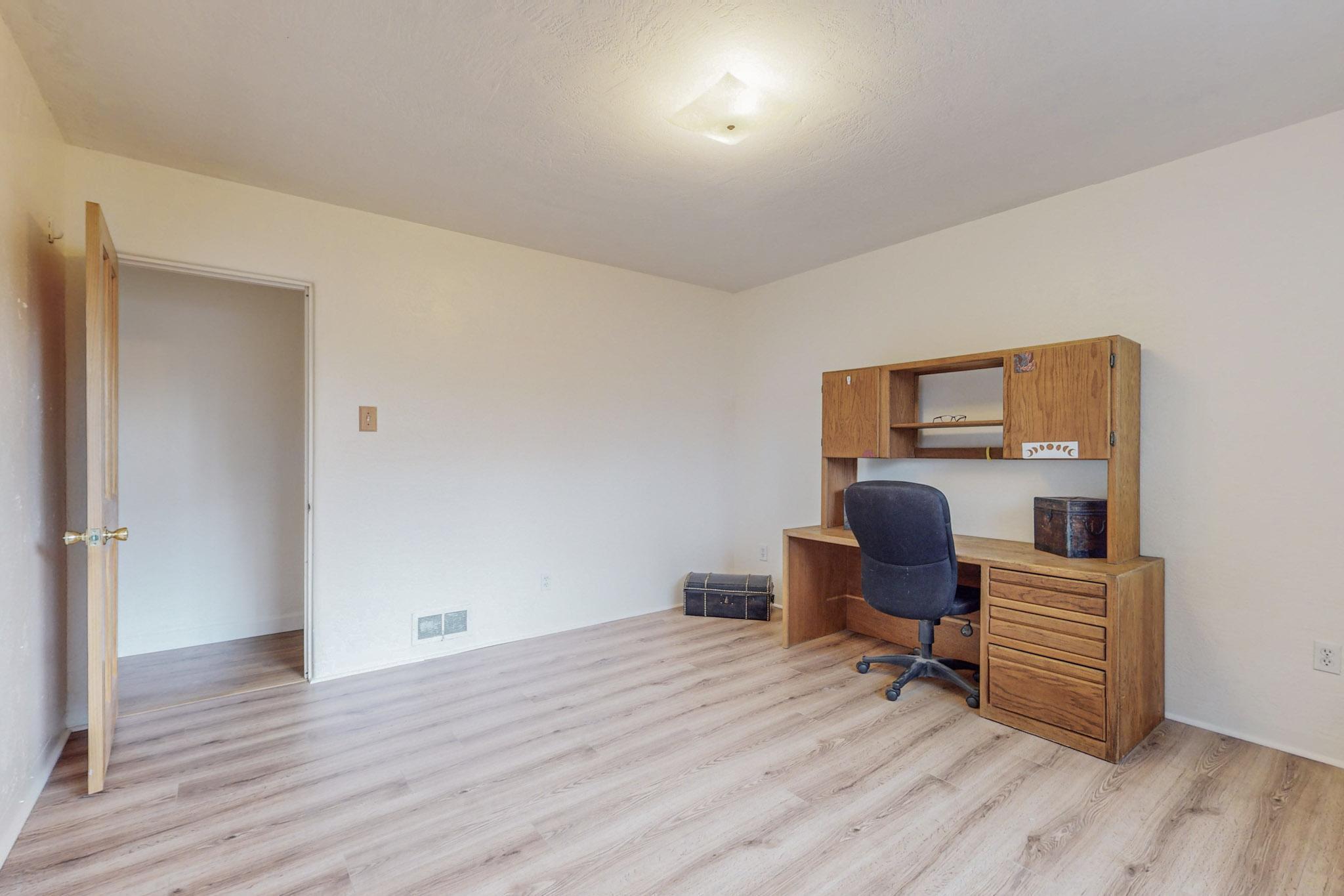 1112 Espanola Street NE