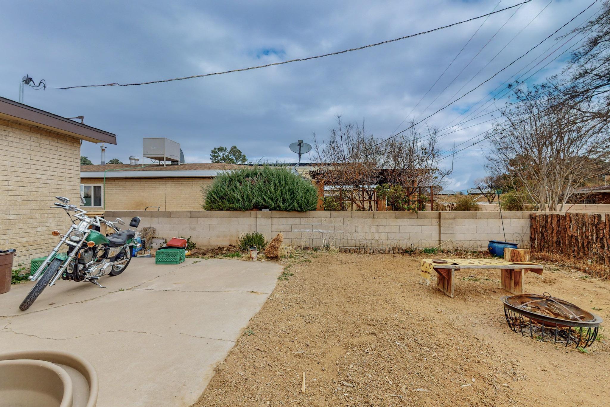 1112 Espanola Street NE