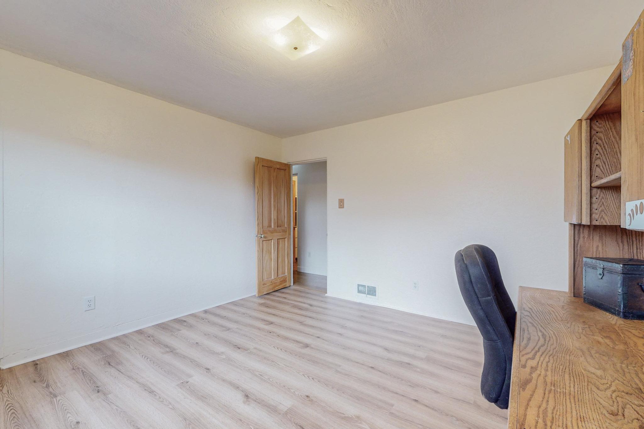 1112 Espanola Street NE