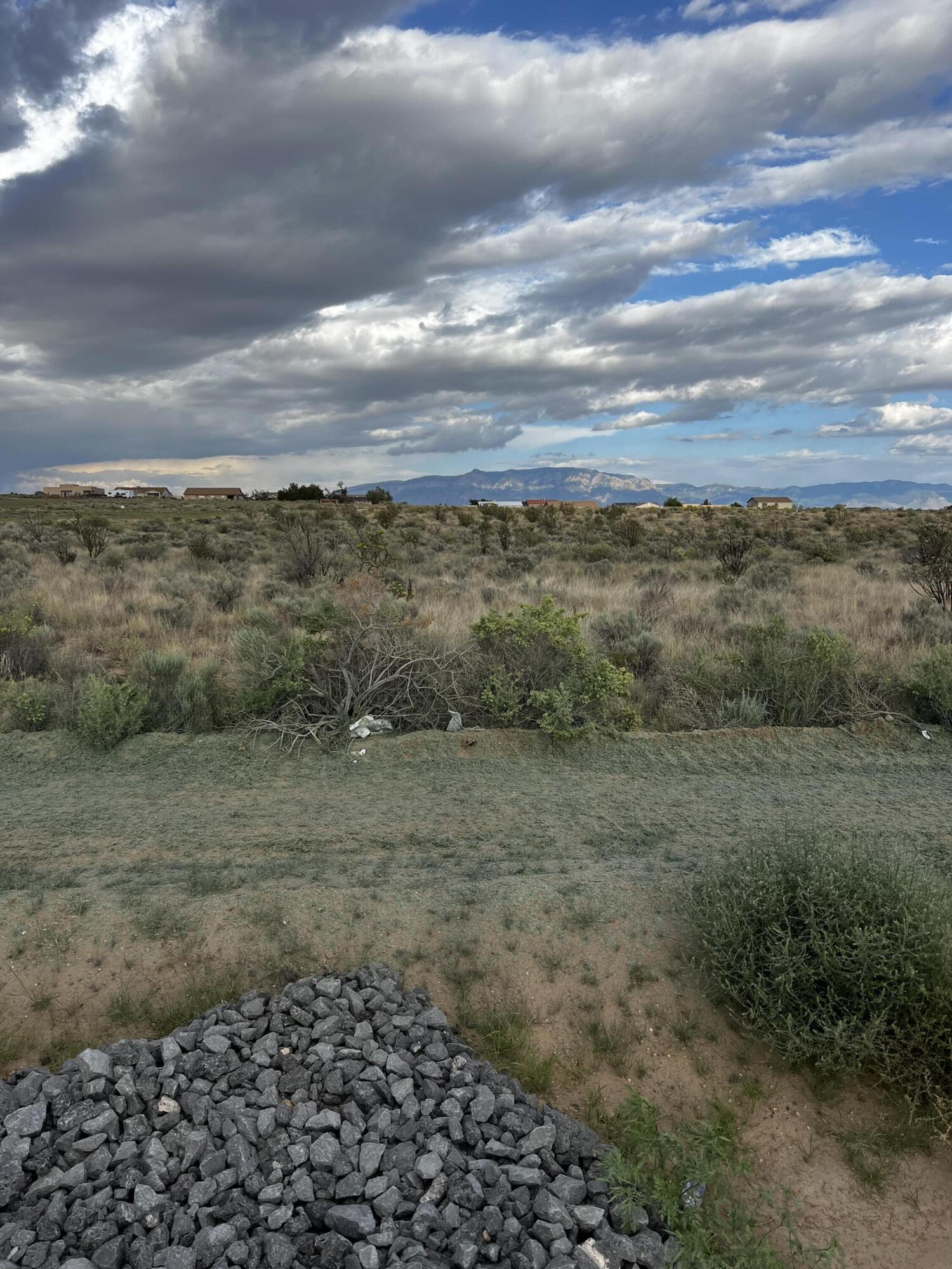 100 & 102 Rainbow Boulevard SE