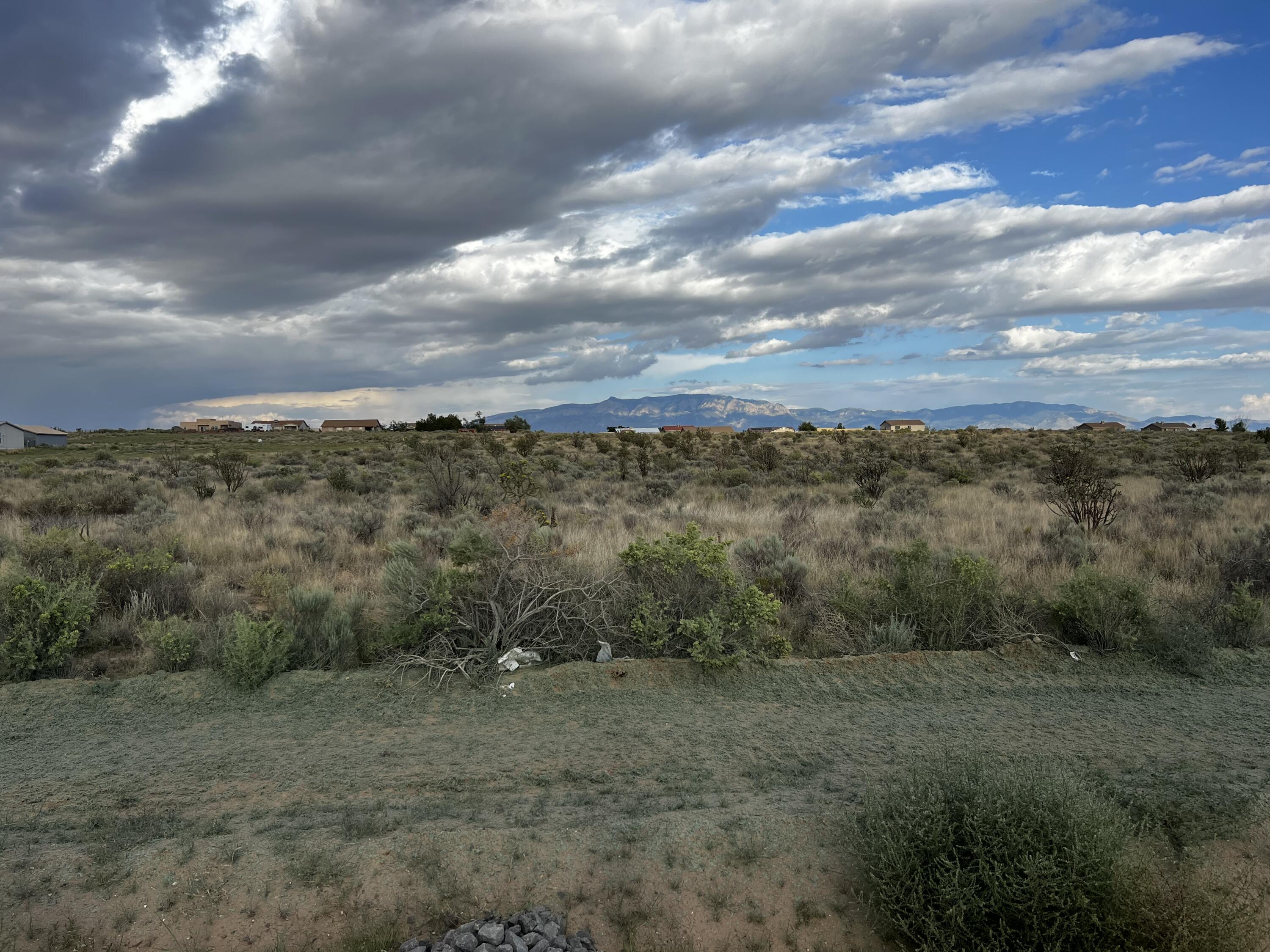 100 & 102 Rainbow Boulevard SE