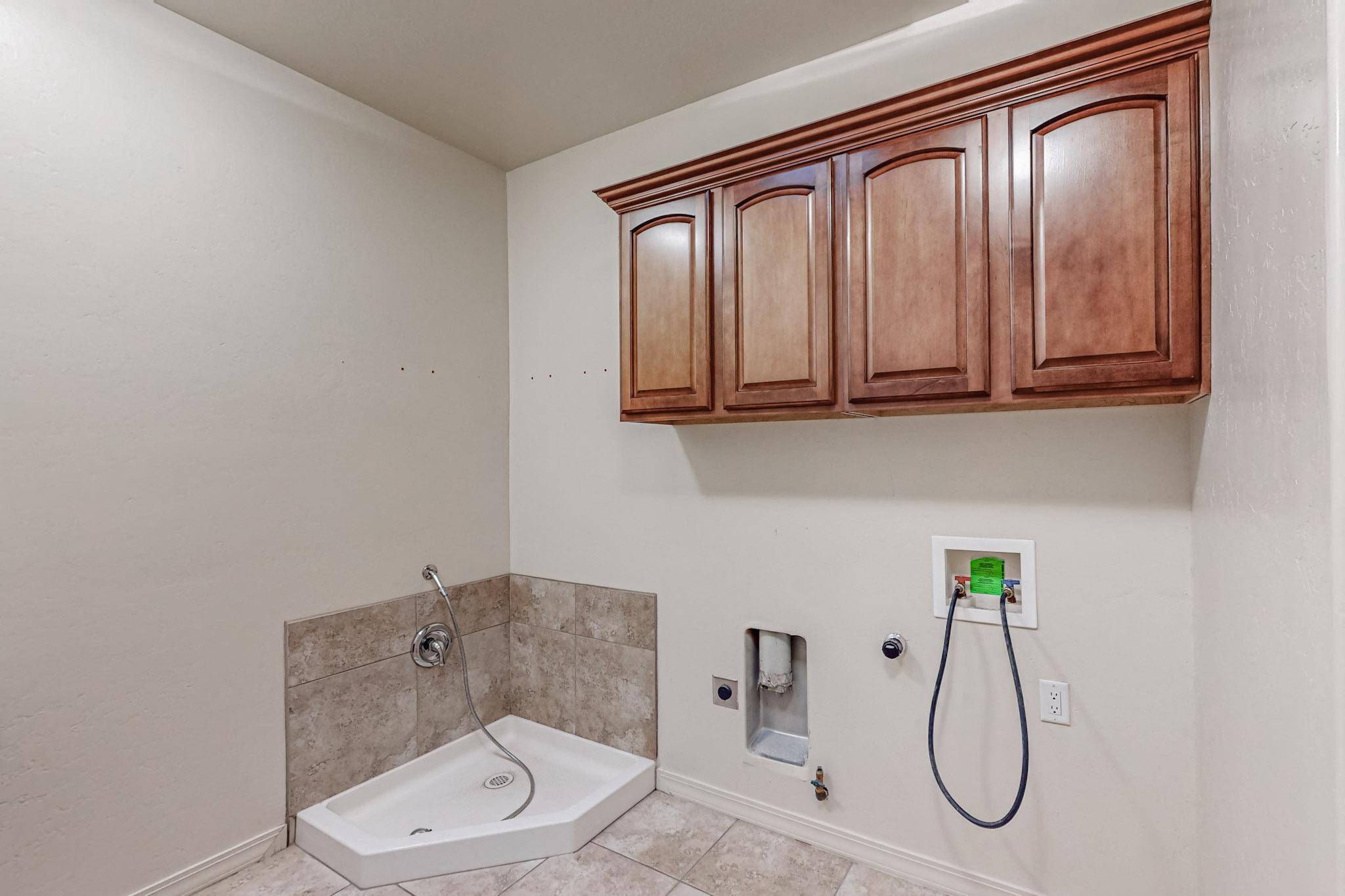 5905 Irving Boulevard NW