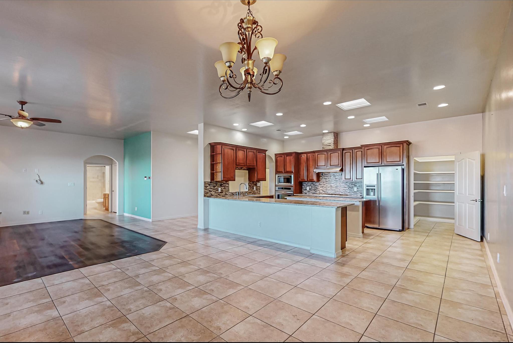 5905 Irving Boulevard NW