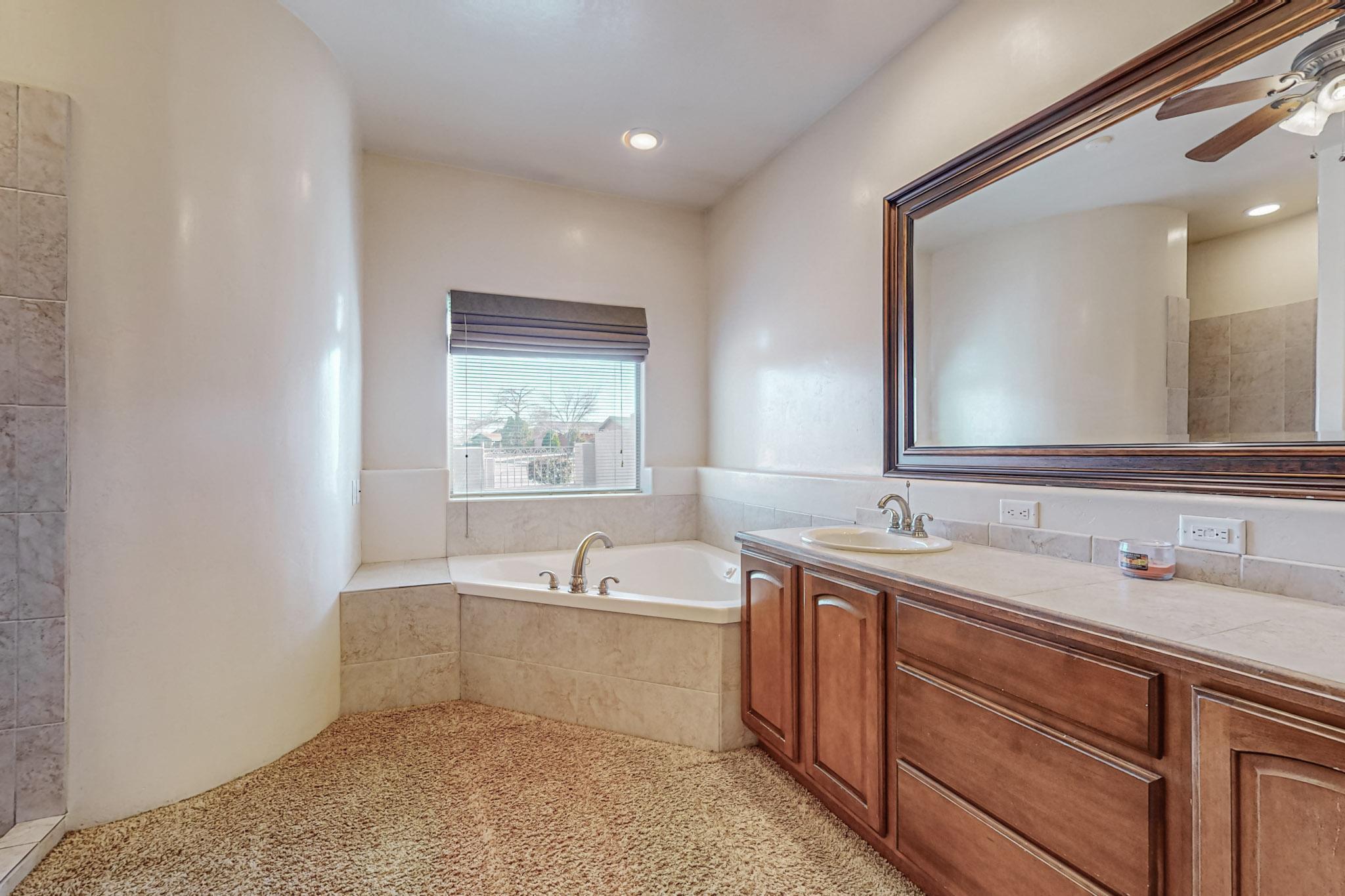 5905 Irving Boulevard NW