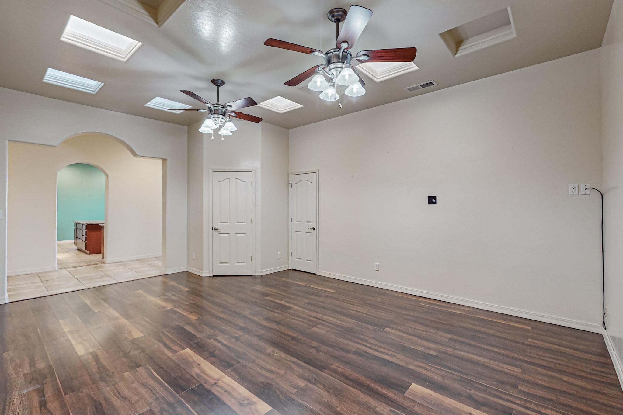 5905 Irving Boulevard NW