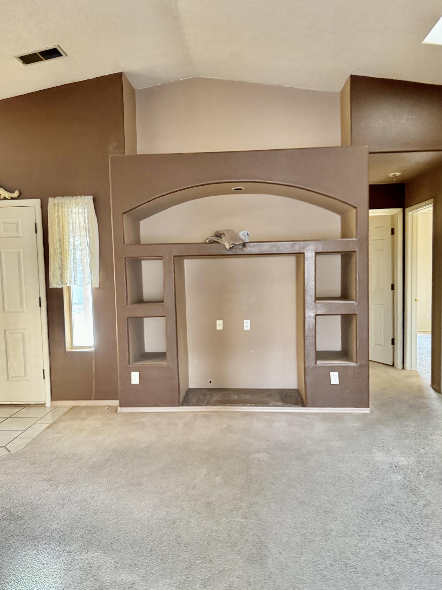 305 Dorothy Street NE