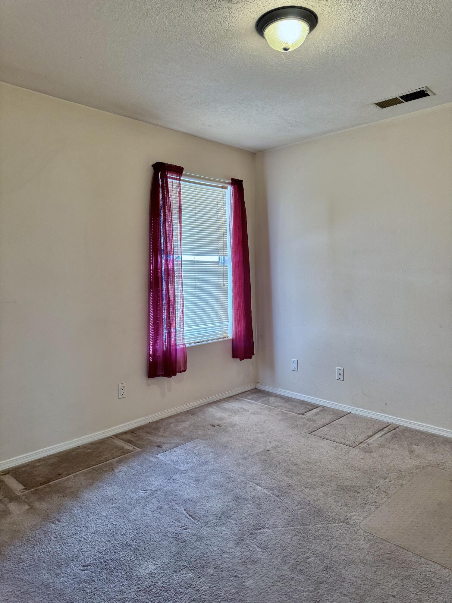 305 Dorothy Street NE