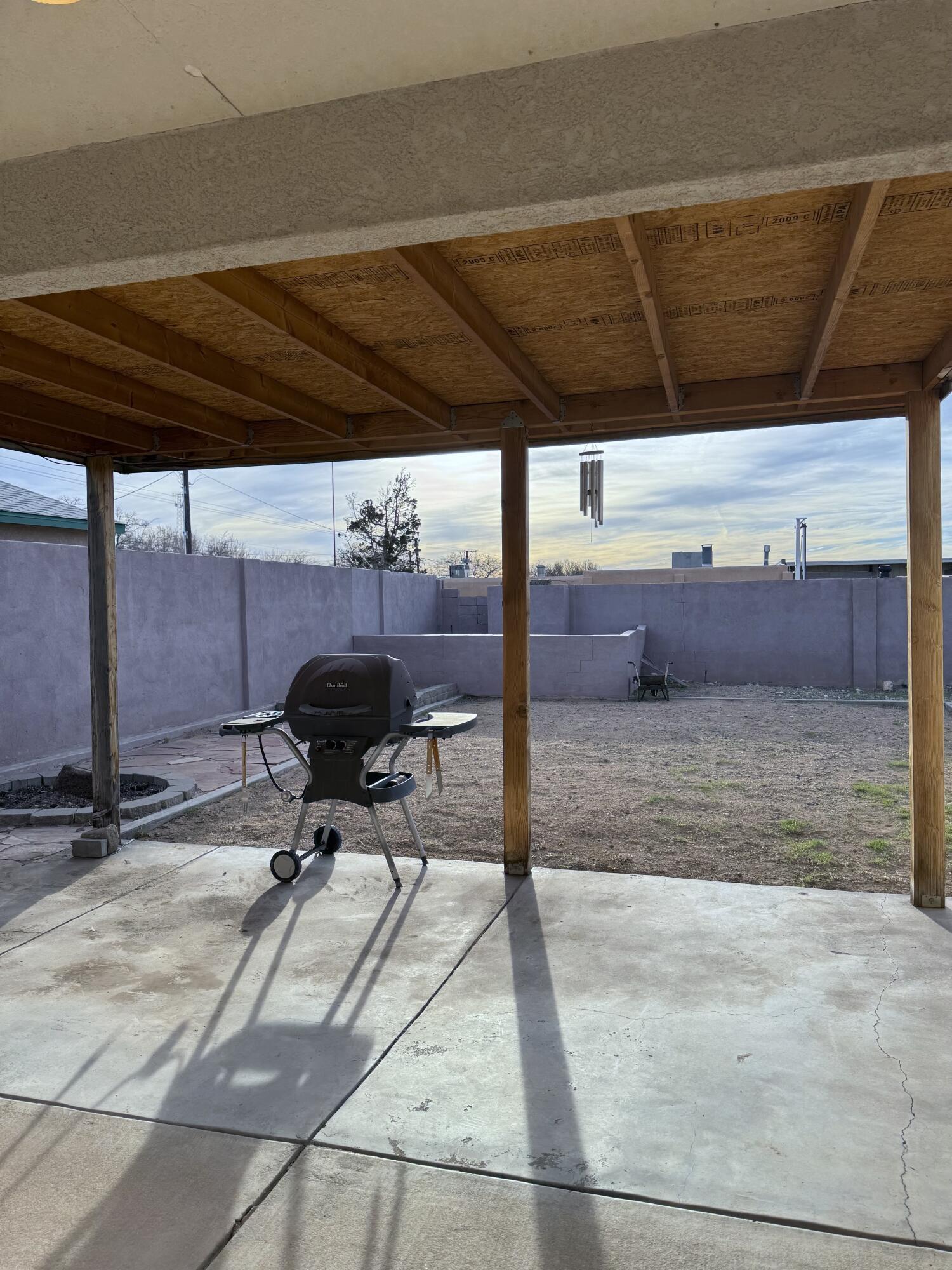 305 Dorothy Street NE