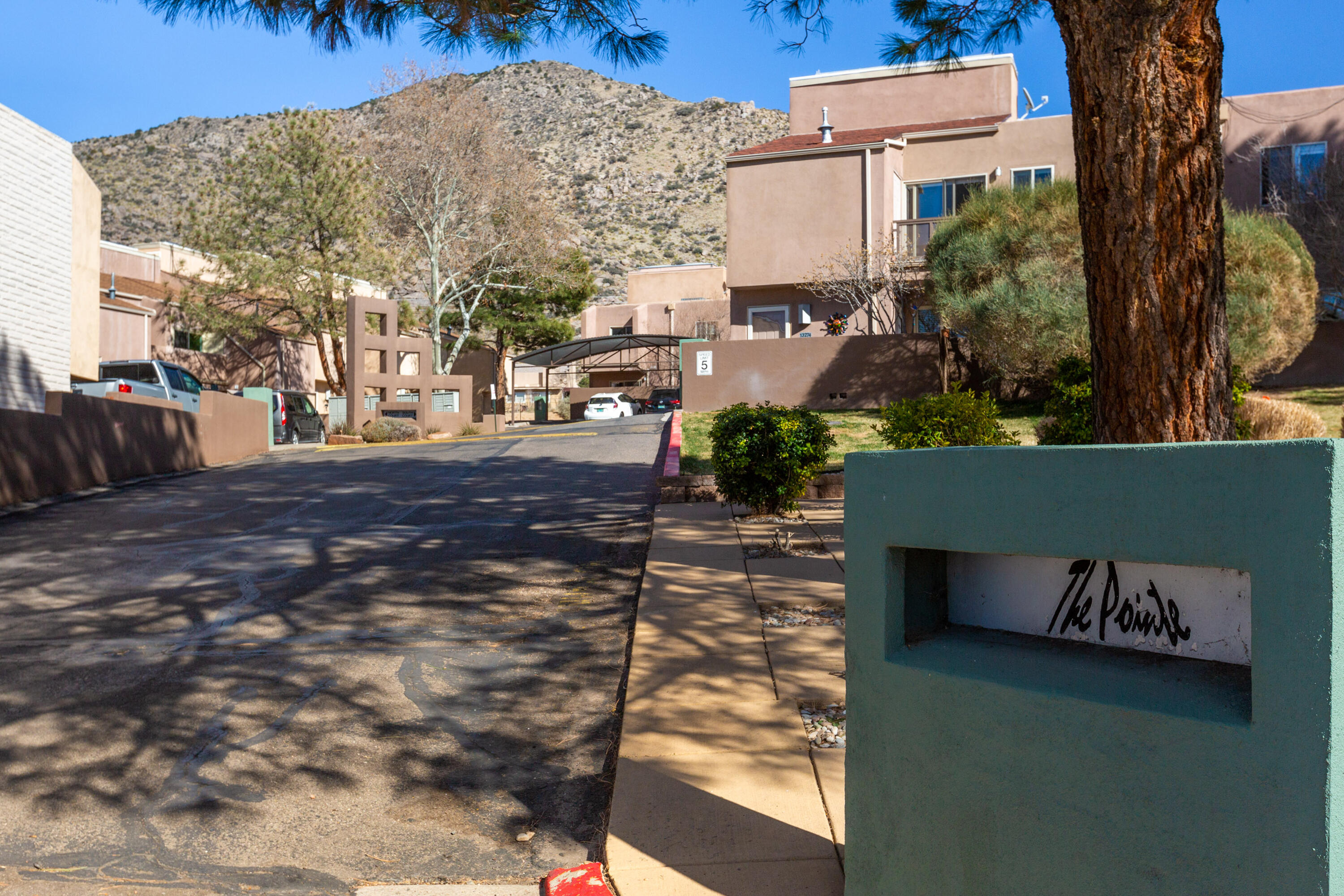 13158 Candelaria Road NE