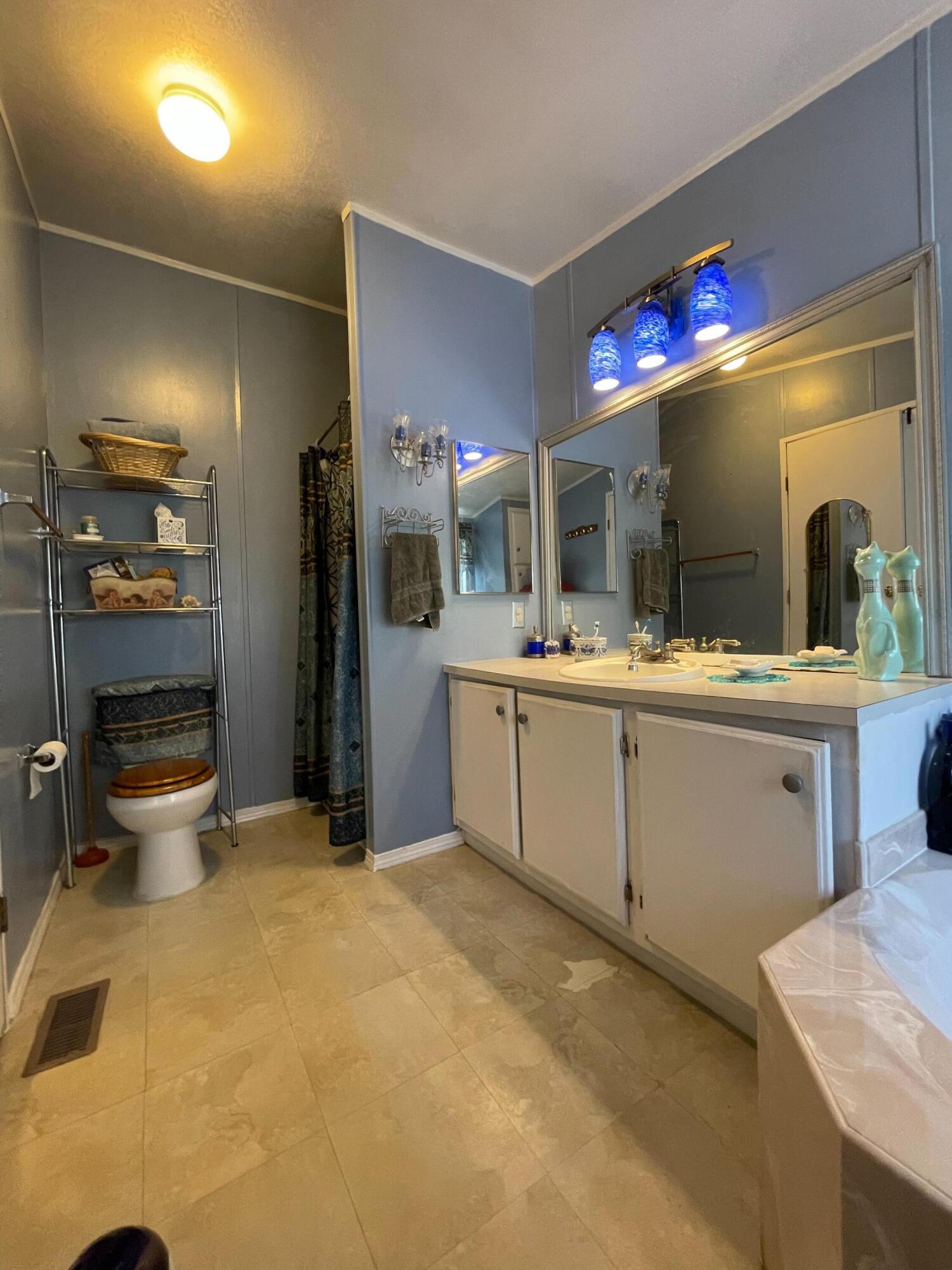 1 La Paloma Lane