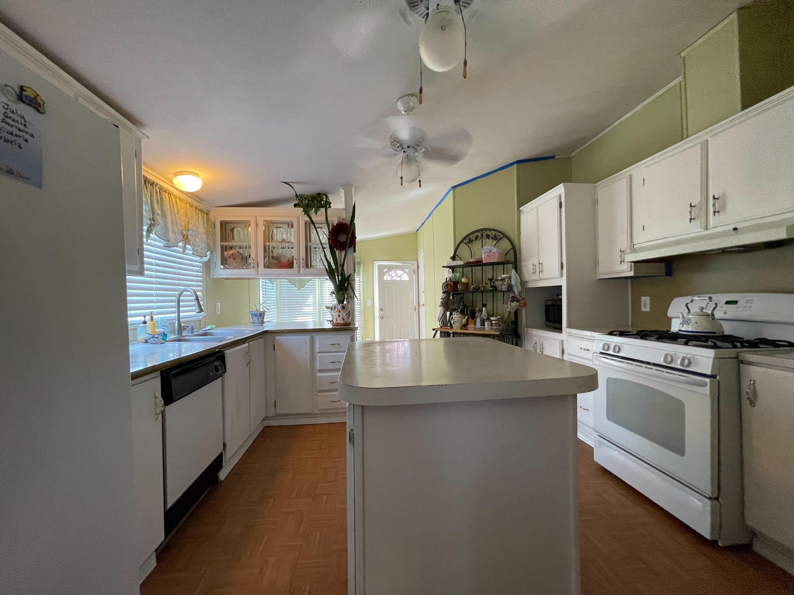1 La Paloma Lane