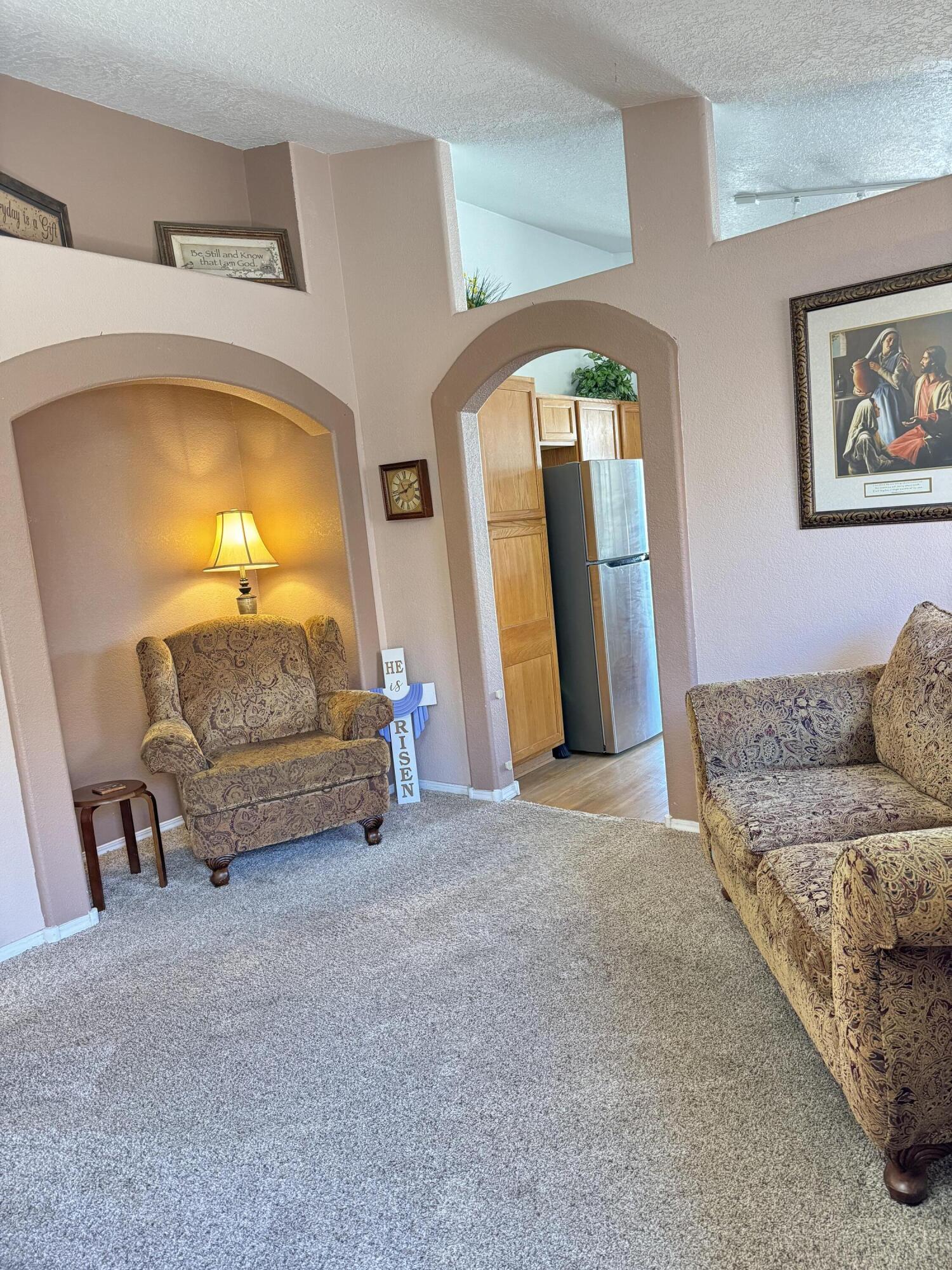 6115 Stargazer Avenue NW