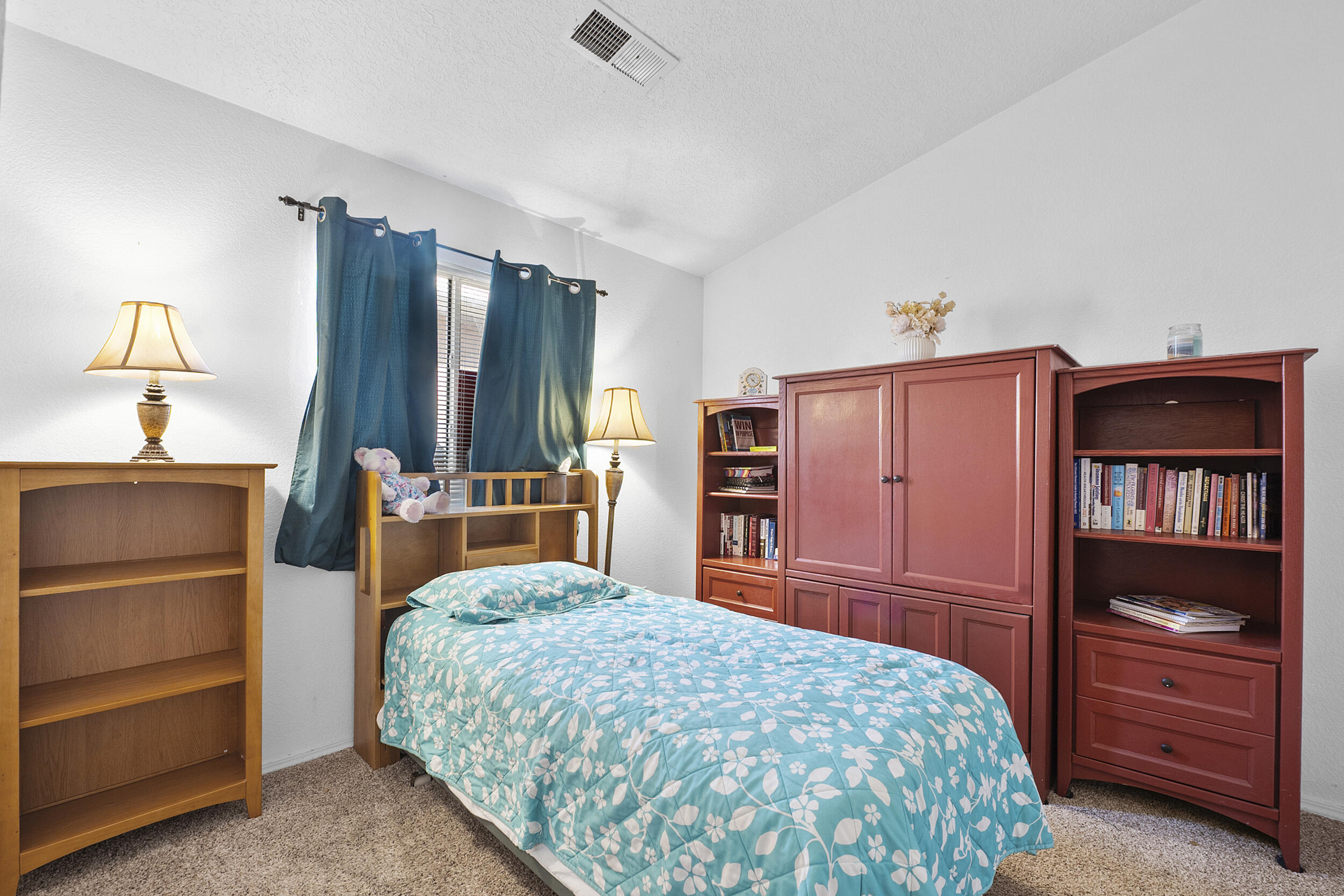 6115 Stargazer Avenue NW