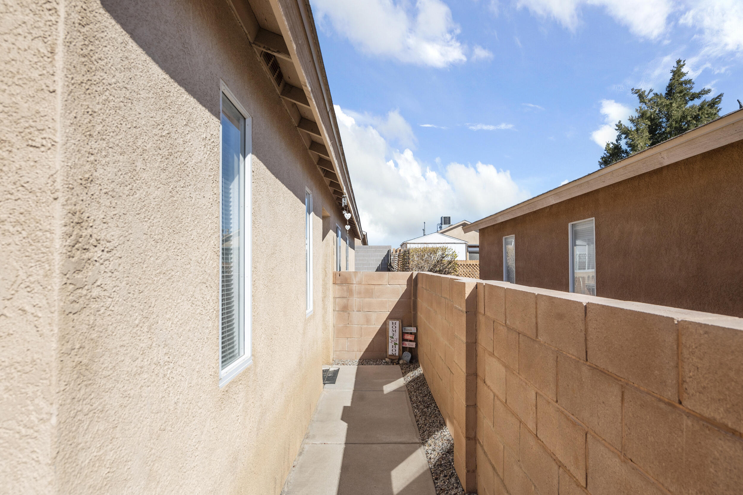 6115 Stargazer Avenue NW