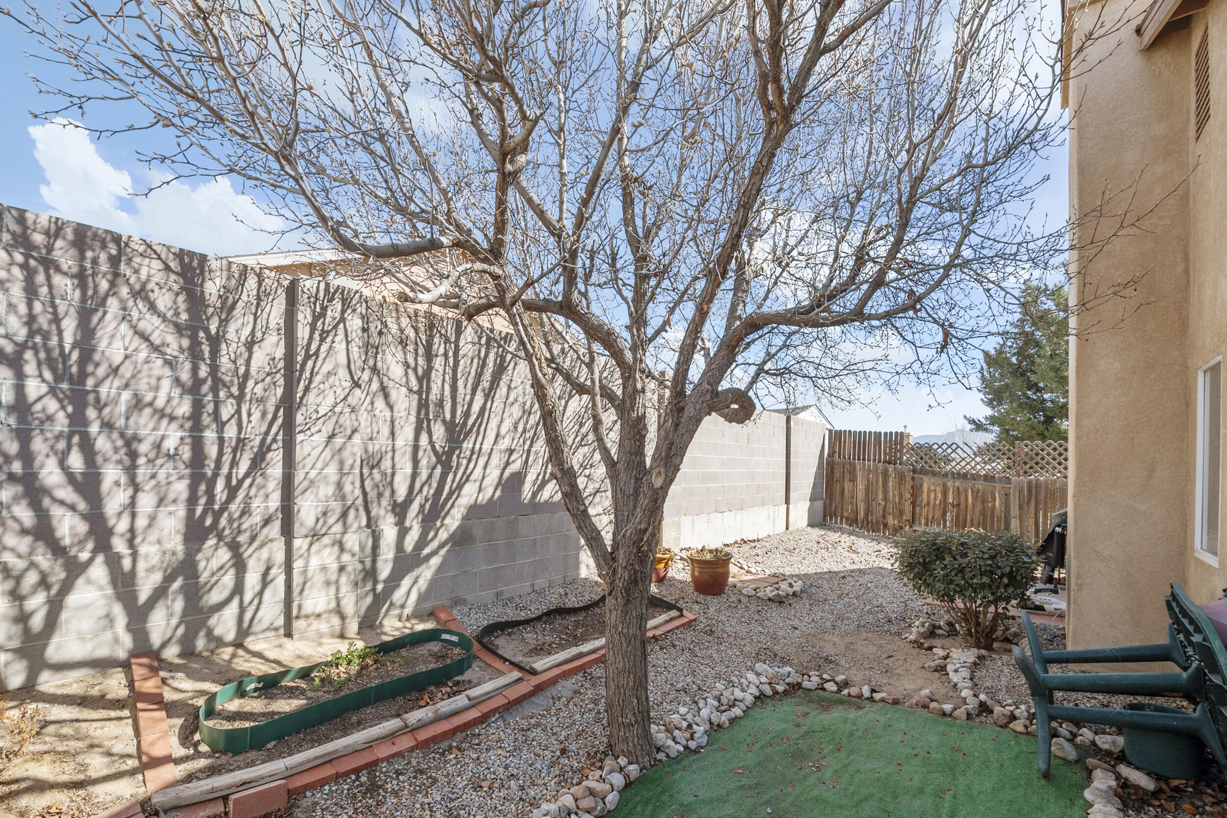 6115 Stargazer Avenue NW