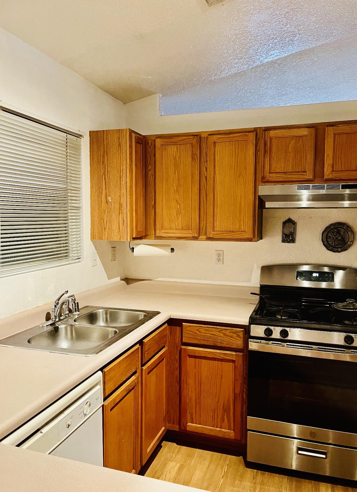 6115 Stargazer Avenue NW