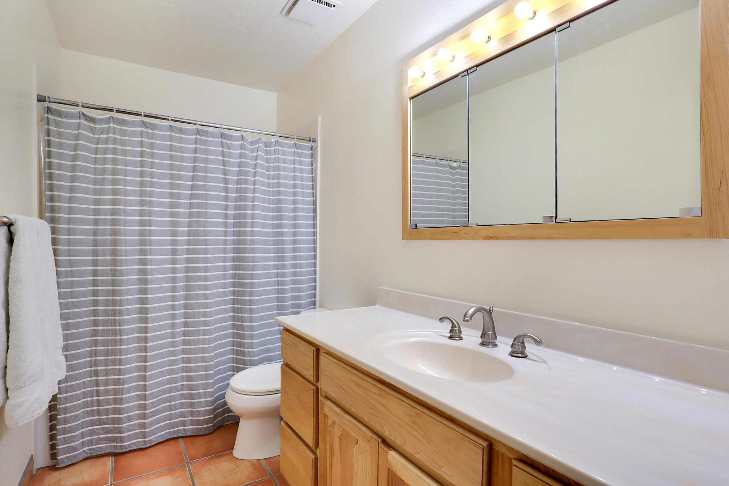 11104 Newcomb Avenue NE