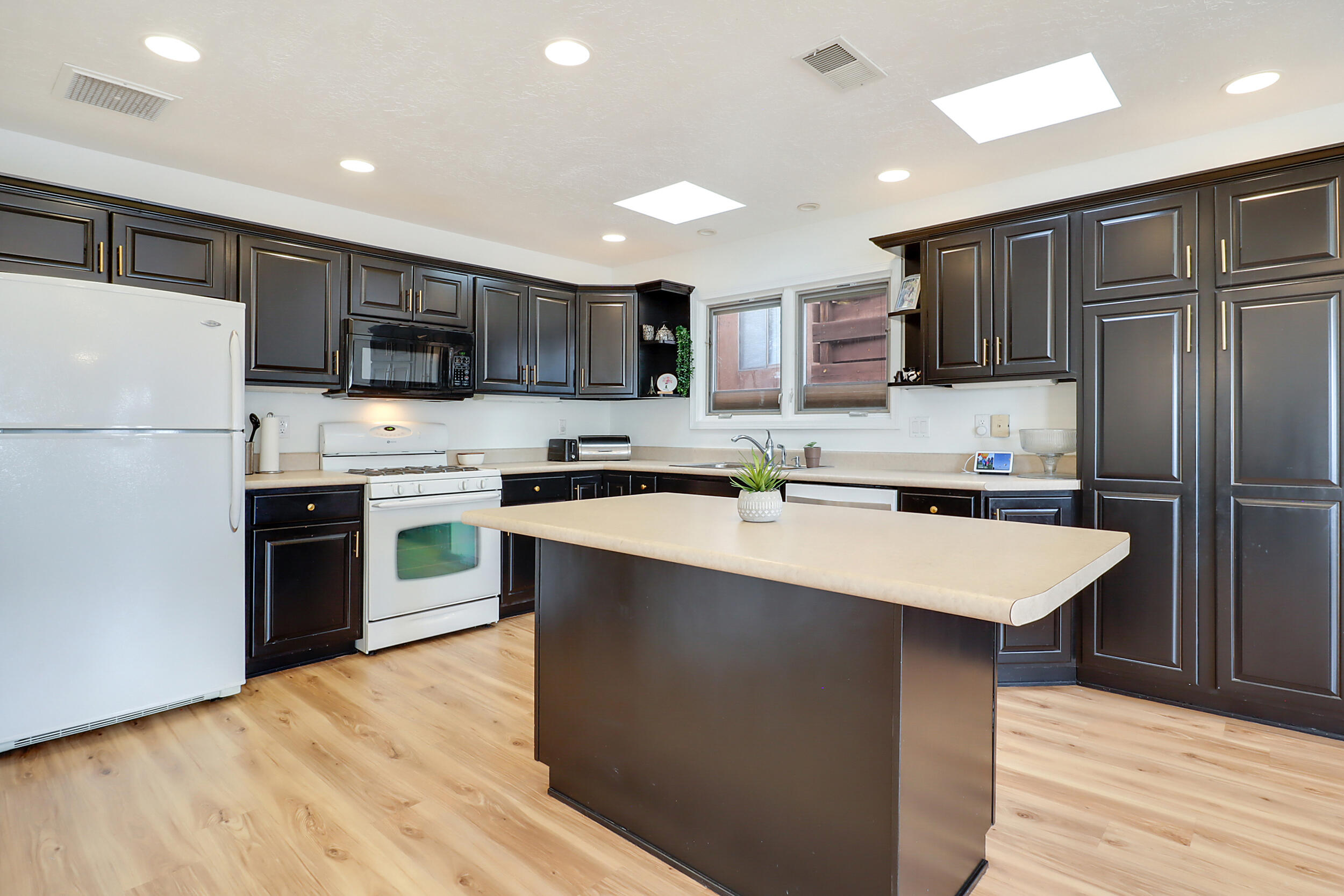 11104 Newcomb Avenue NE