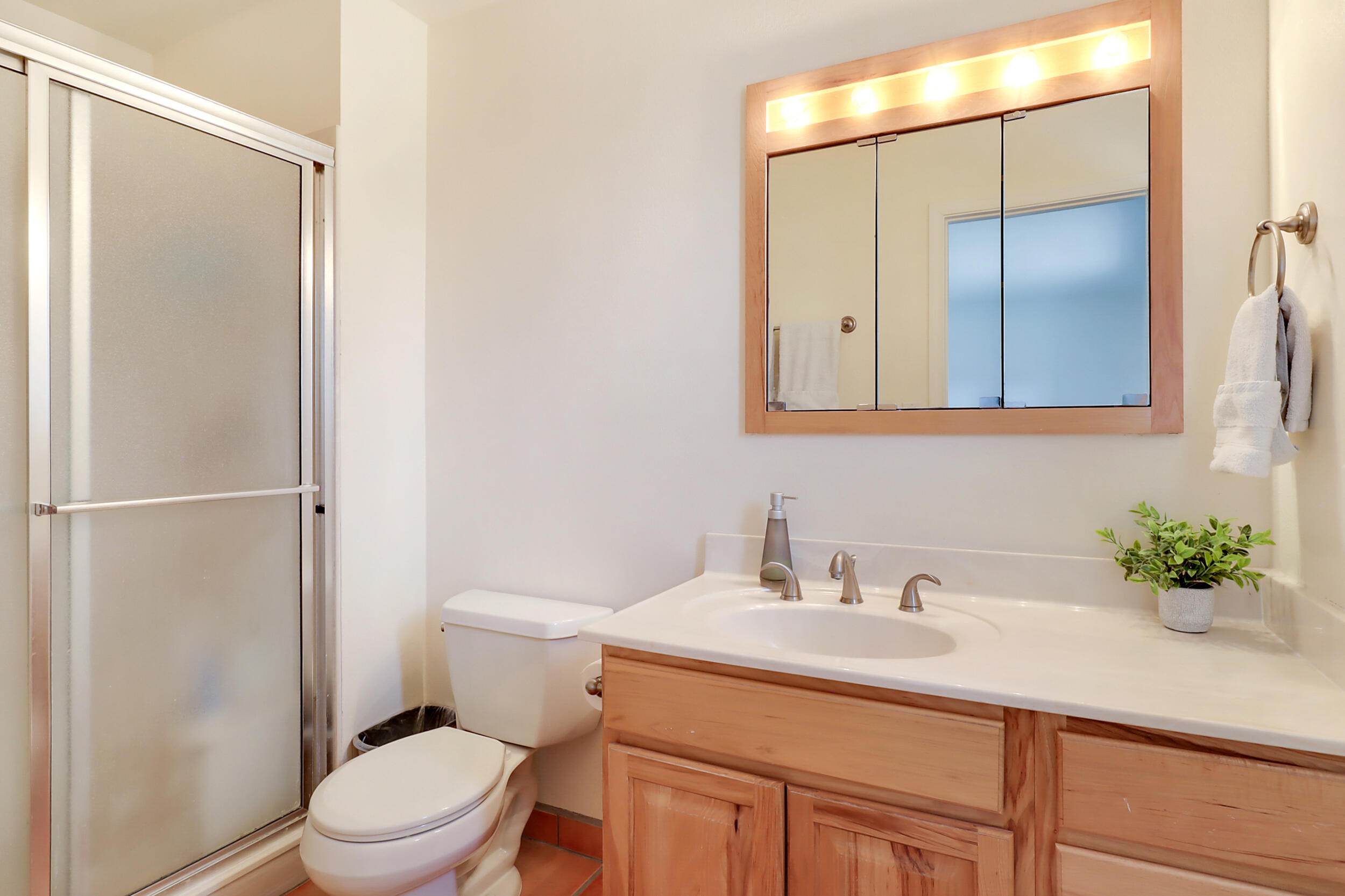 11104 Newcomb Avenue NE