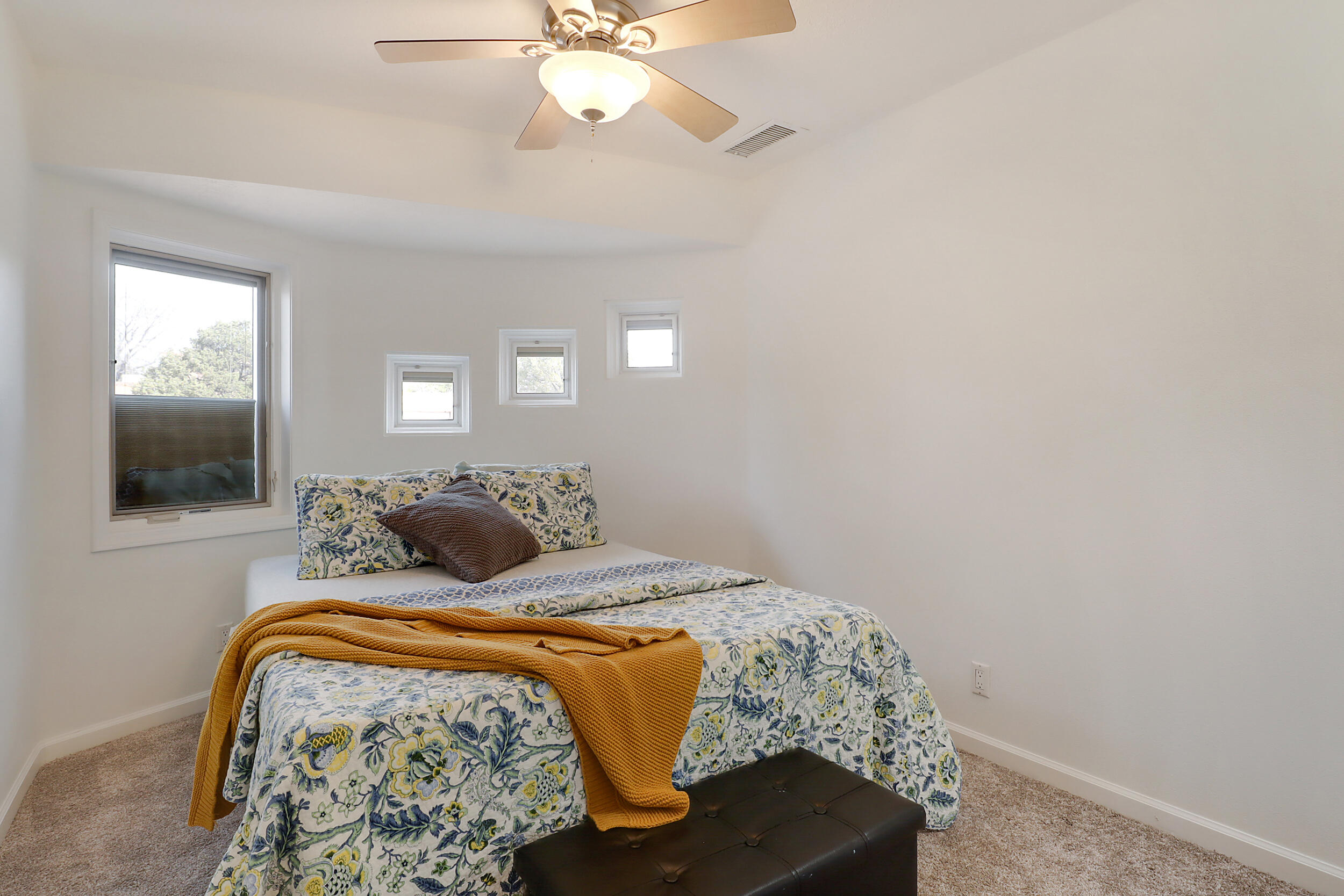 11104 Newcomb Avenue NE