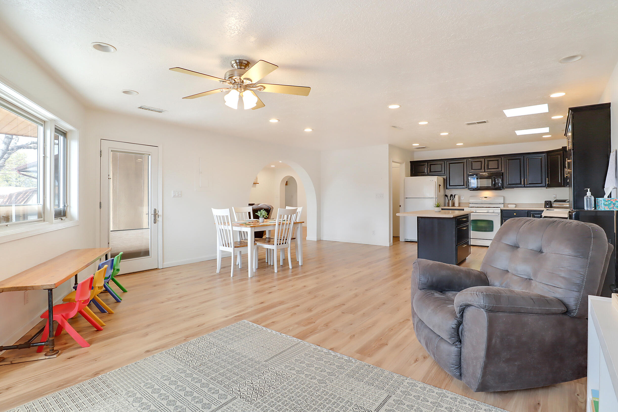 11104 Newcomb Avenue NE