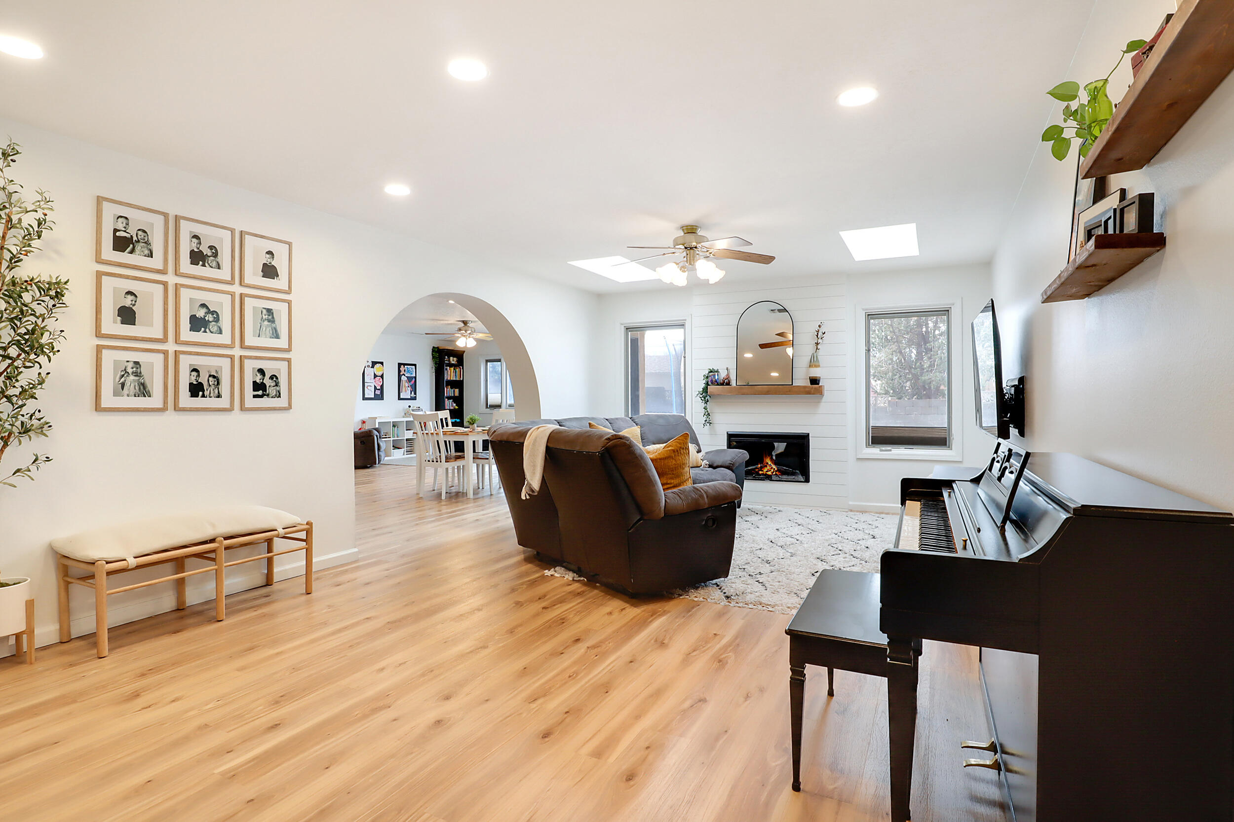 11104 Newcomb Avenue NE