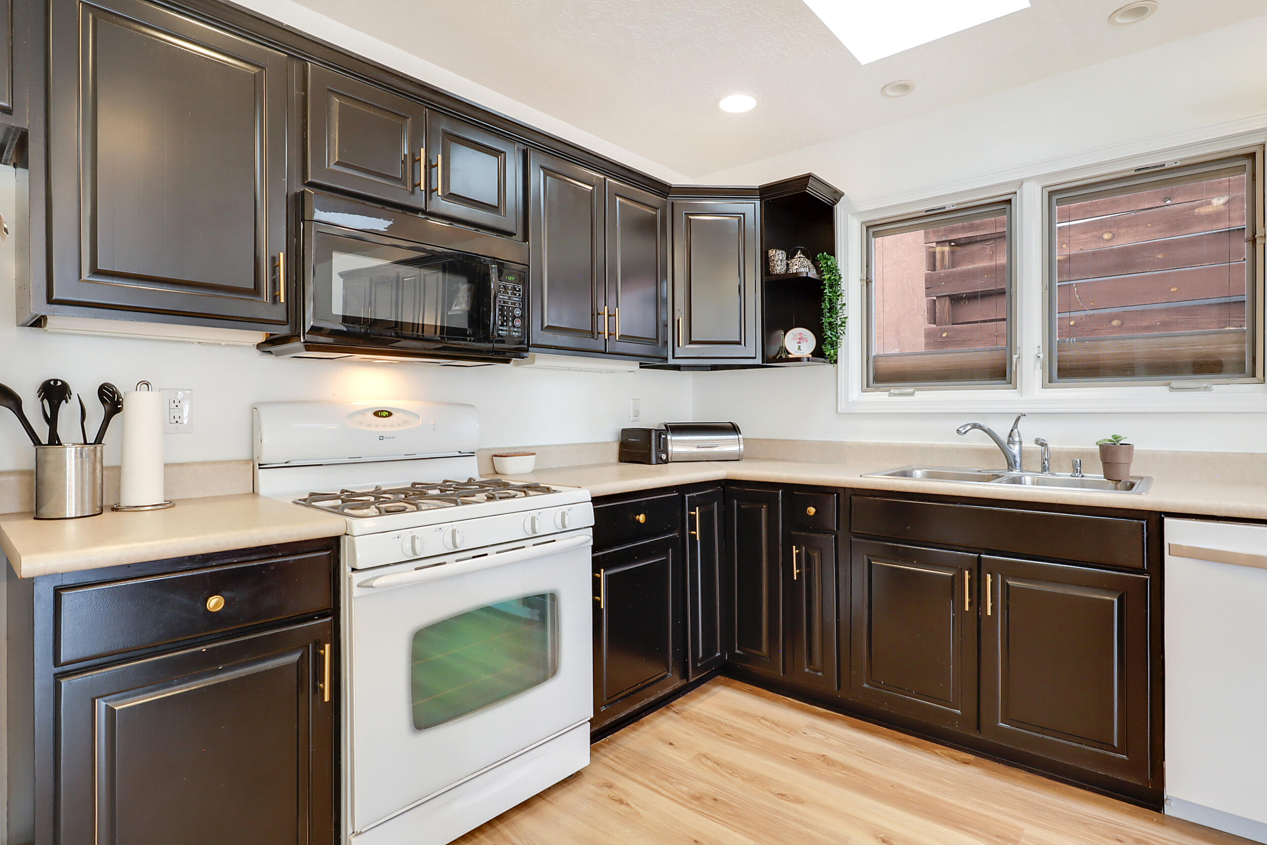 11104 Newcomb Avenue NE