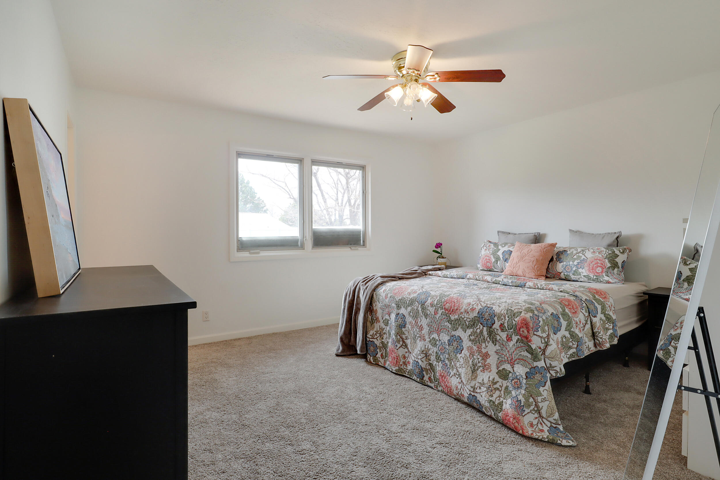 11104 Newcomb Avenue NE