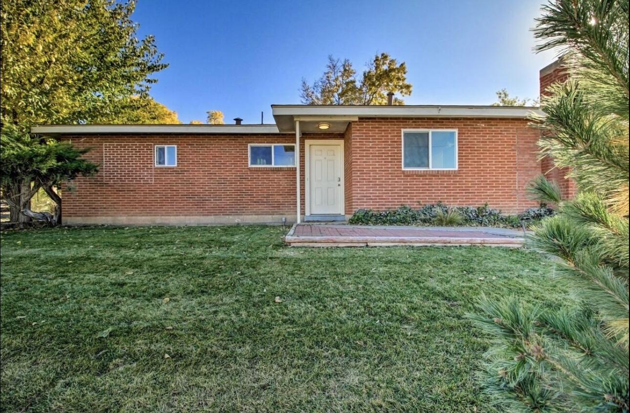 1801 Princeton Drive SE